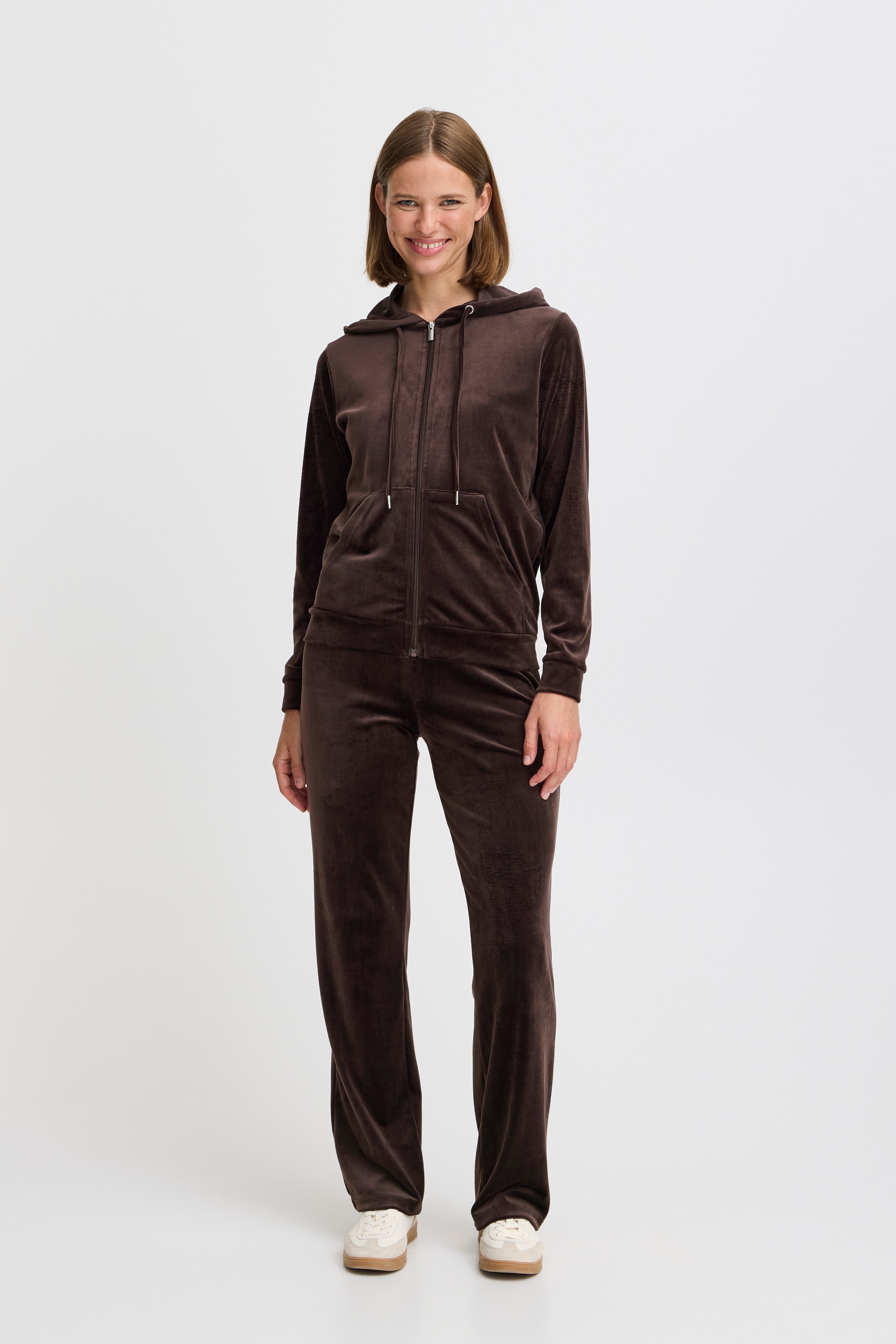 BYMITZA Jogging suit LOOKBOOK FRONT 20810786-190915