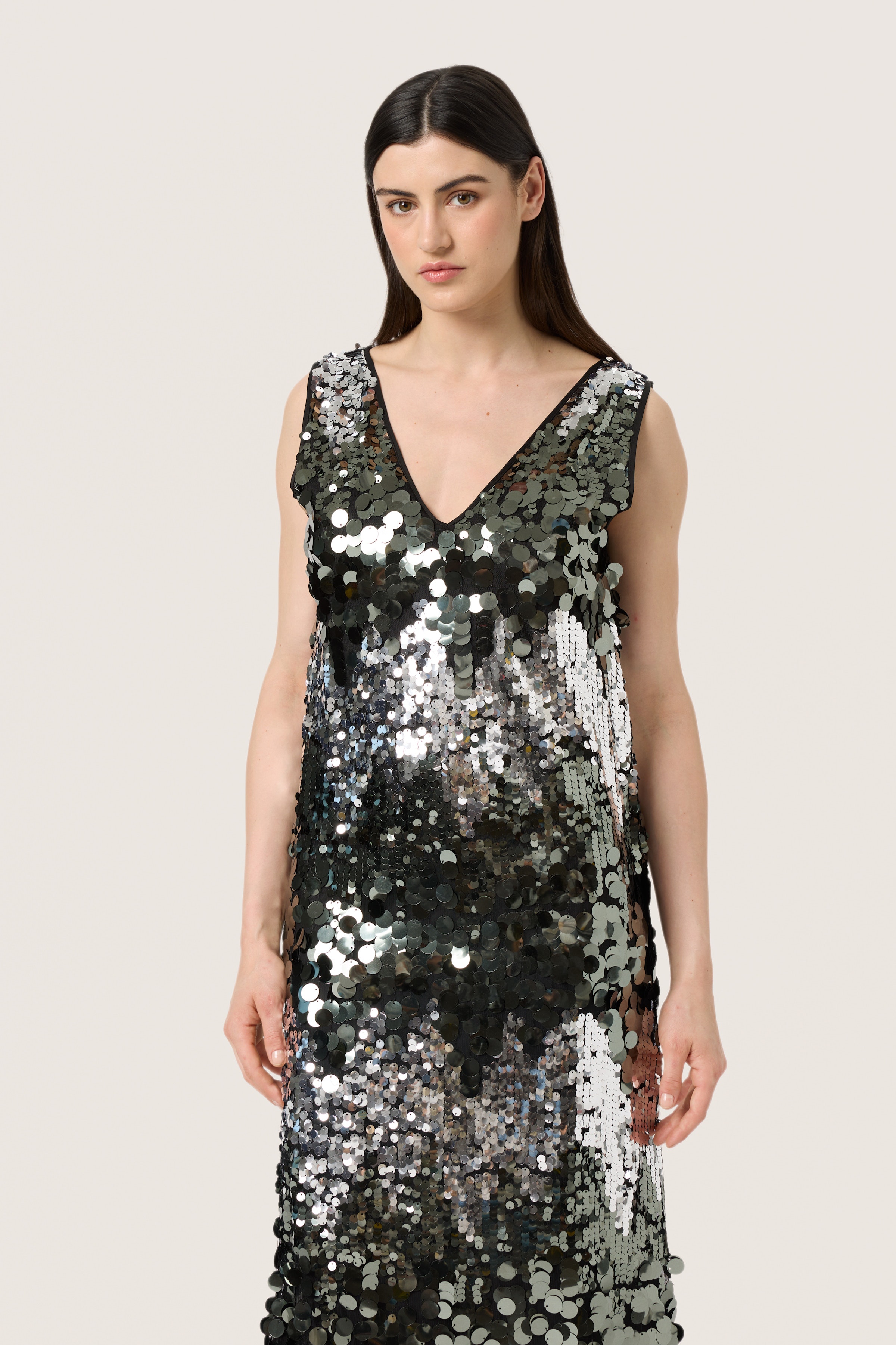 SLAdine Sequin Dress LOOKBOOK FRONT 30407758-303283