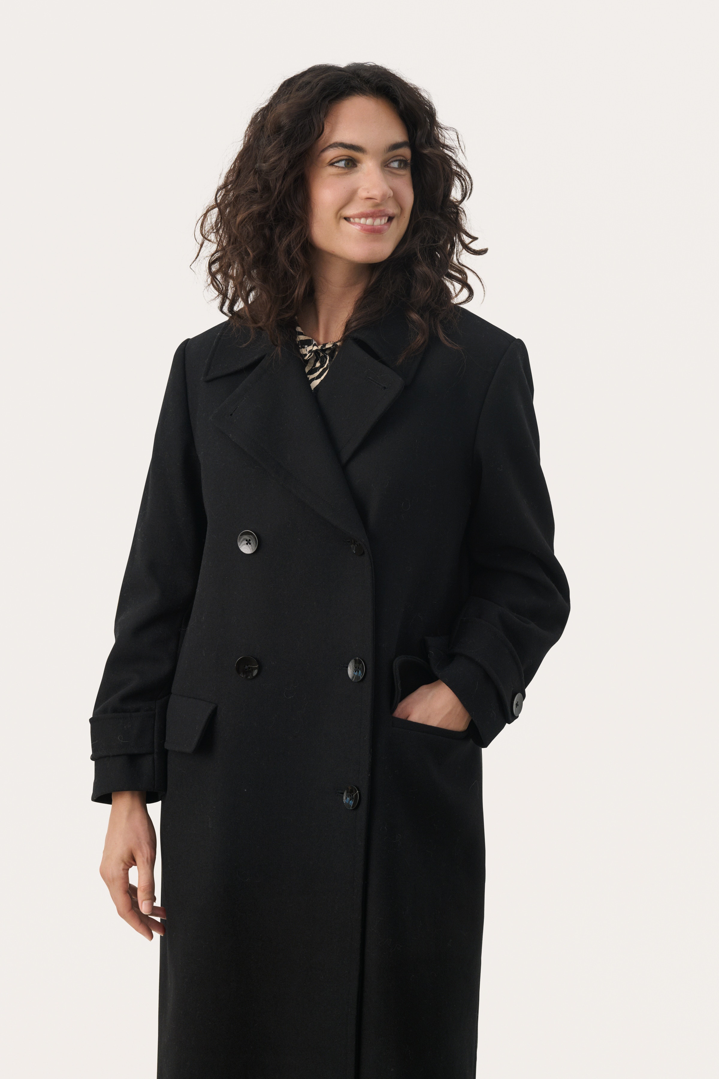 LizePW Coat LOOKBOOK FRONT 30309292-194008