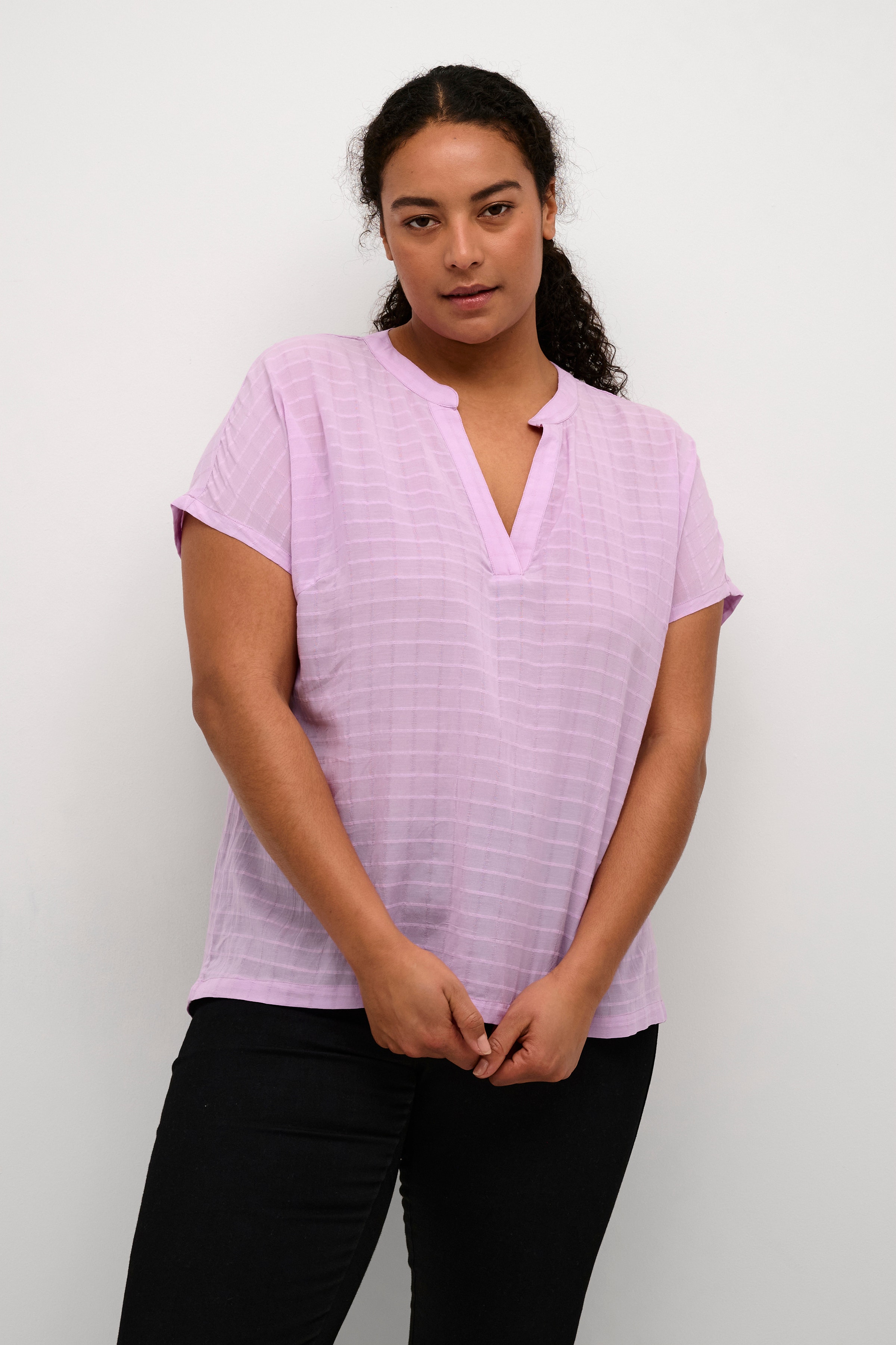 KCfelia Blouse LOOKBOOK FRONT 10580319-163521