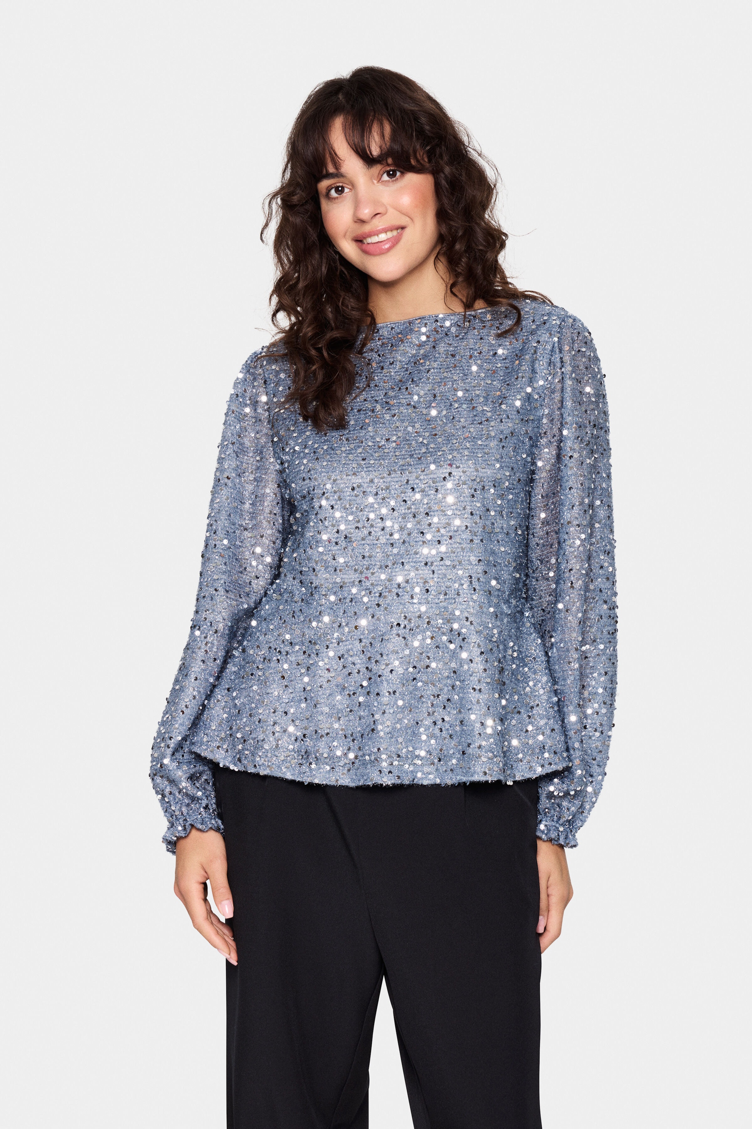 HinnaSZ Sequin Blouse LOOKBOOK FRONT 30513688-145002