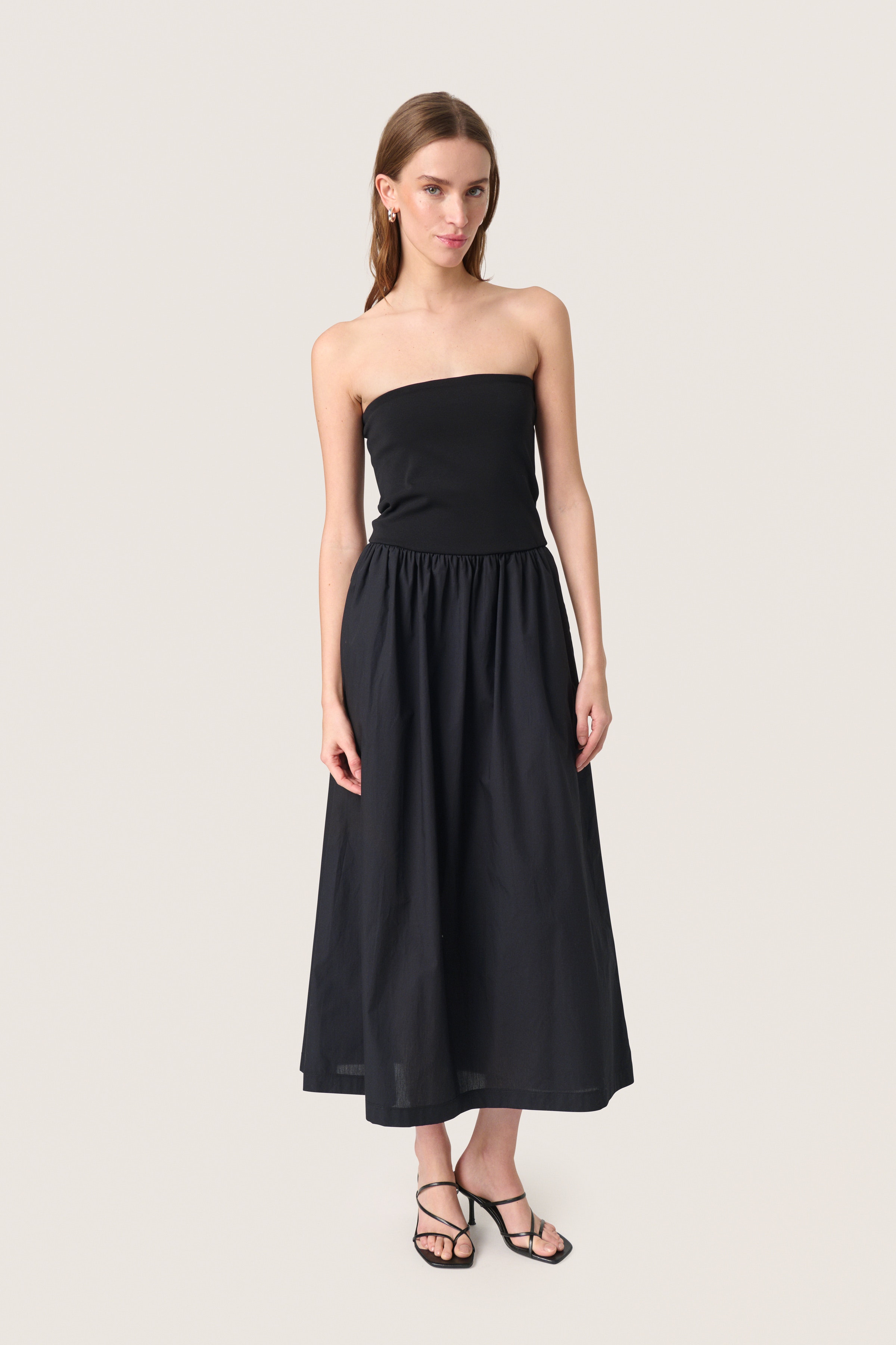 SLViola Jurk LOOKBOOK FRONT 30408399-194008