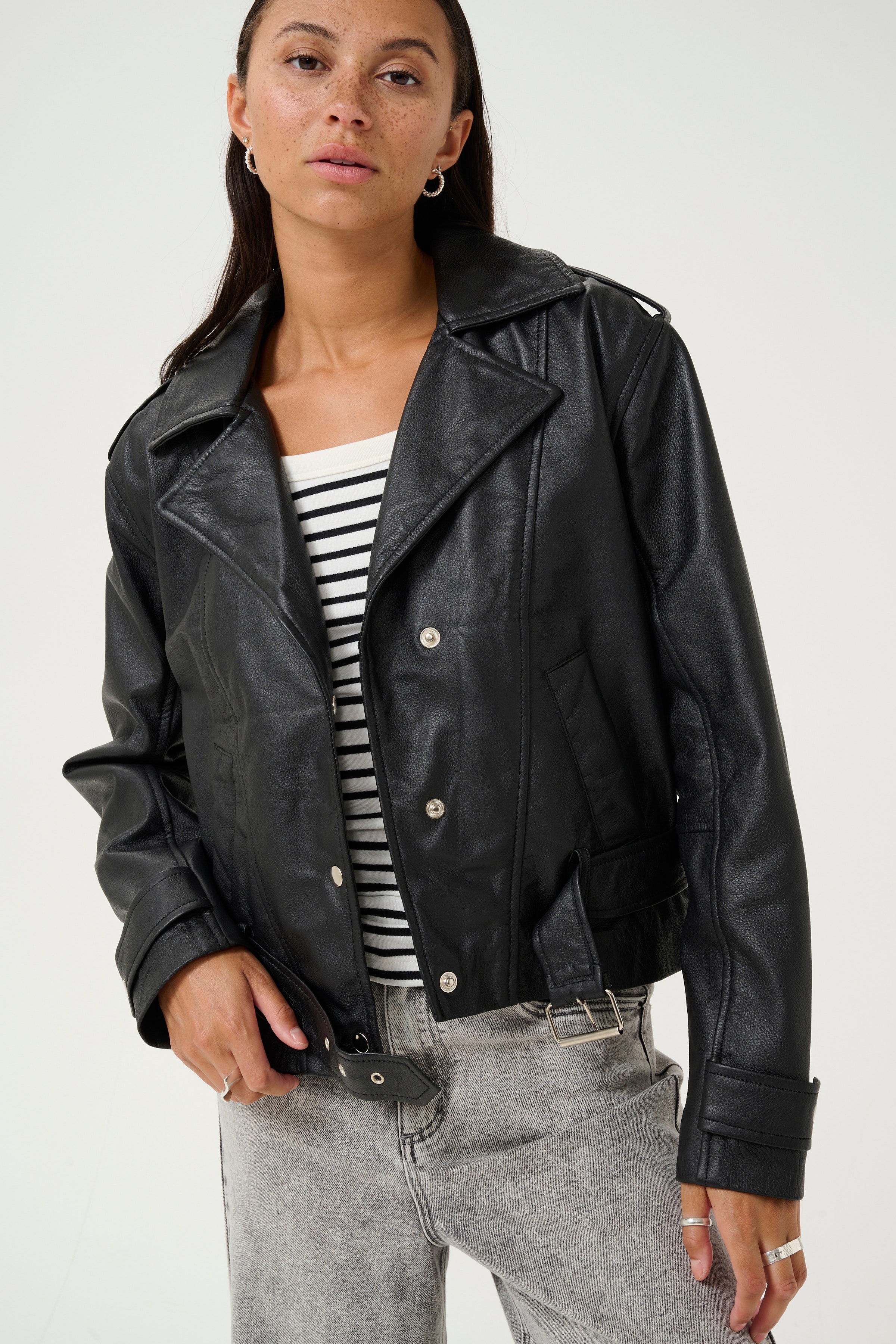 KAsue Leather jacket LOOKBOOK DETAIL 10552375-100121