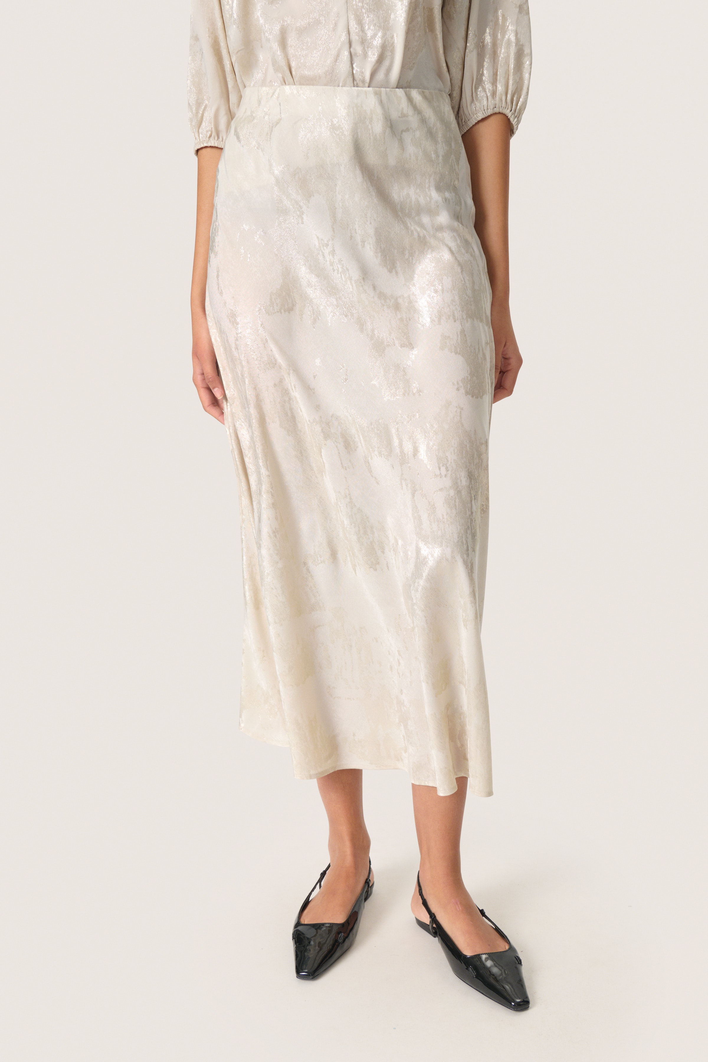 SLKitty Kjol LOOKBOOK FRONT 30408114-303520