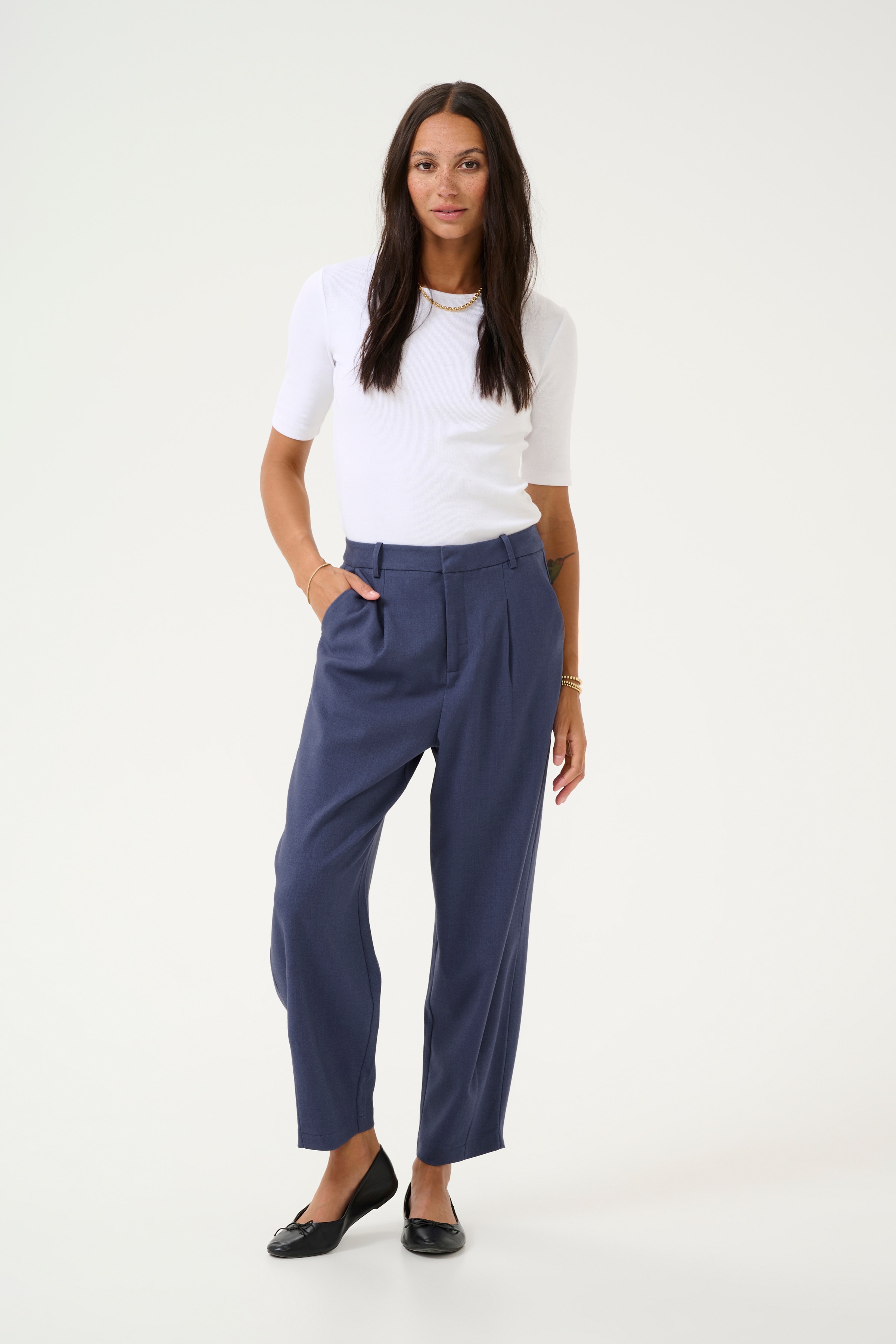 KAmerle Trousers LOOKBOOK FRONT 10504769-1939281