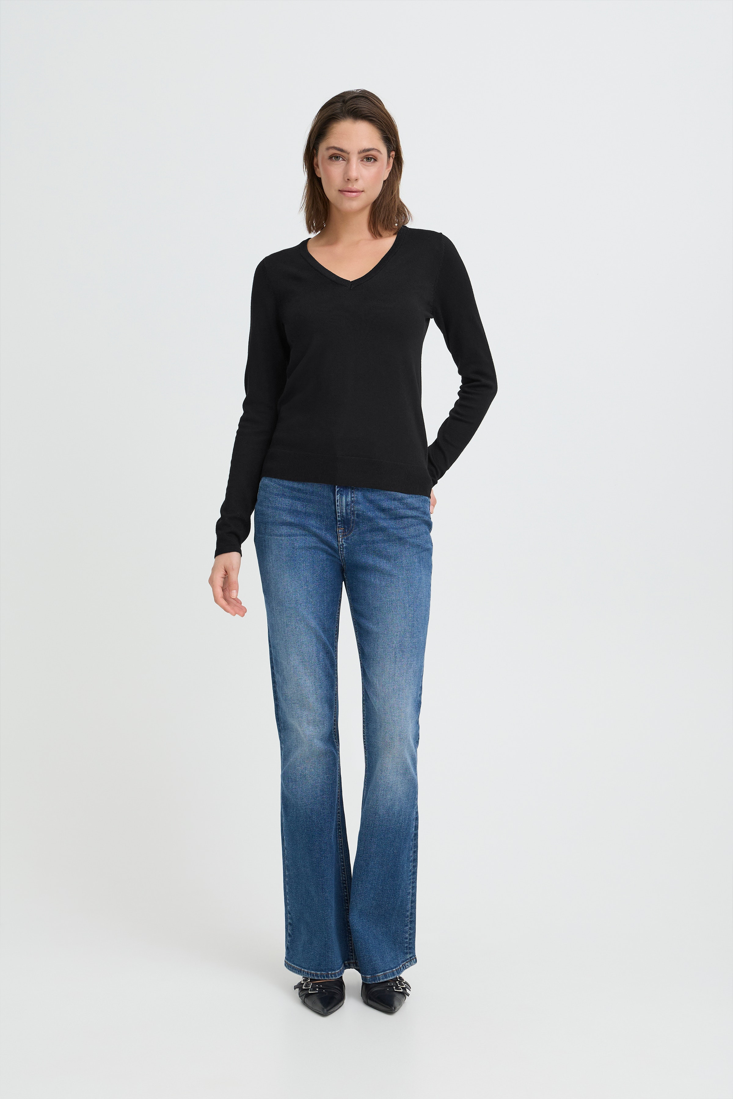 IHLULS V-Neck Pullover LOOKBOOK FRONT 20125815-194008