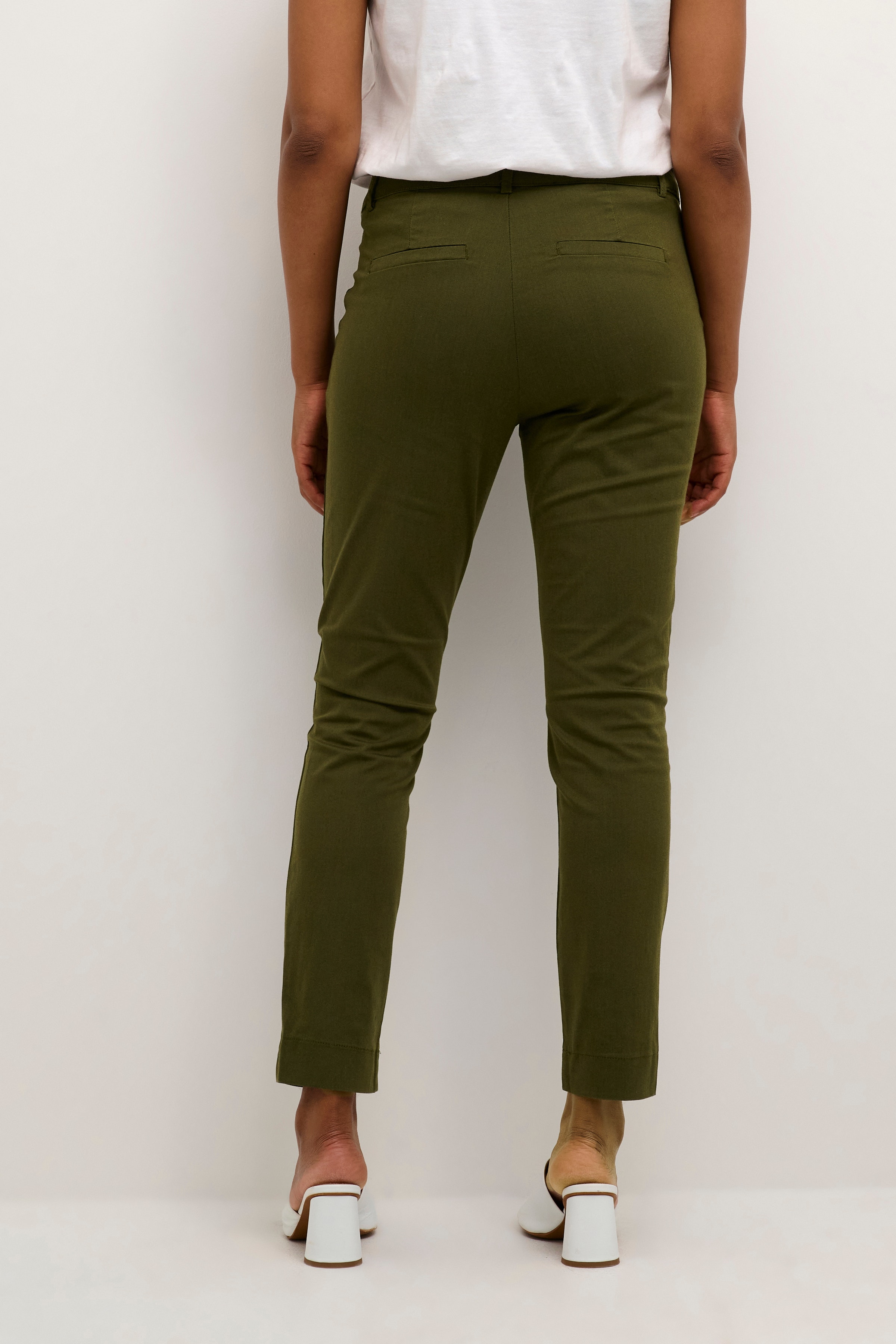 KAlea Trousers LOOKBOOK BACK 10505191-190511