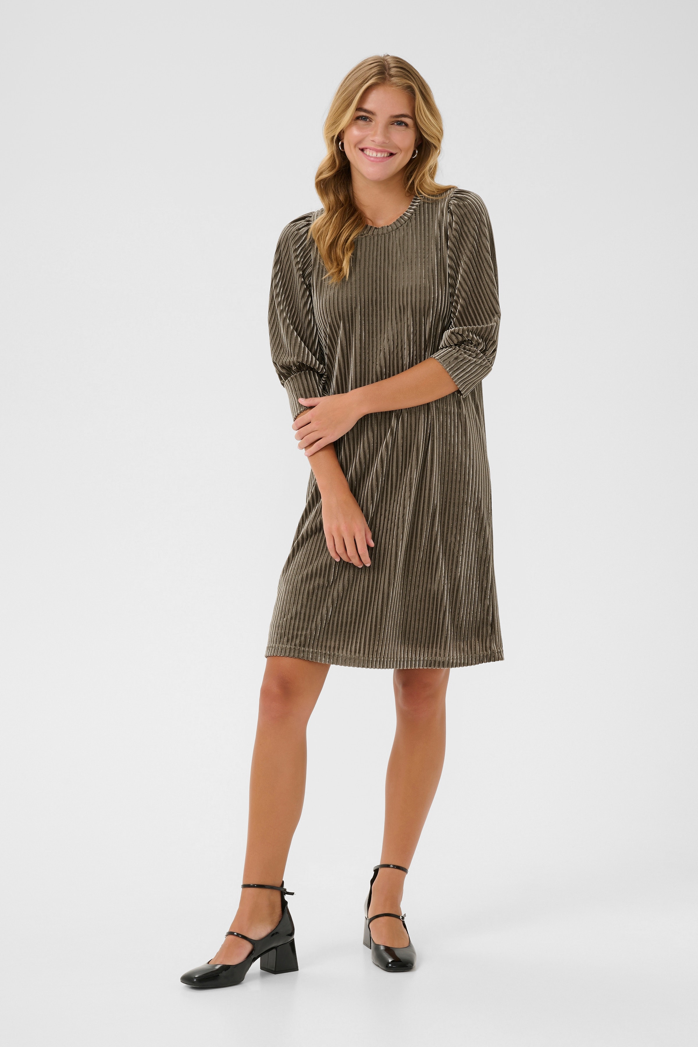 KAcaca Klänning LOOKBOOK FRONT 10509795-190808