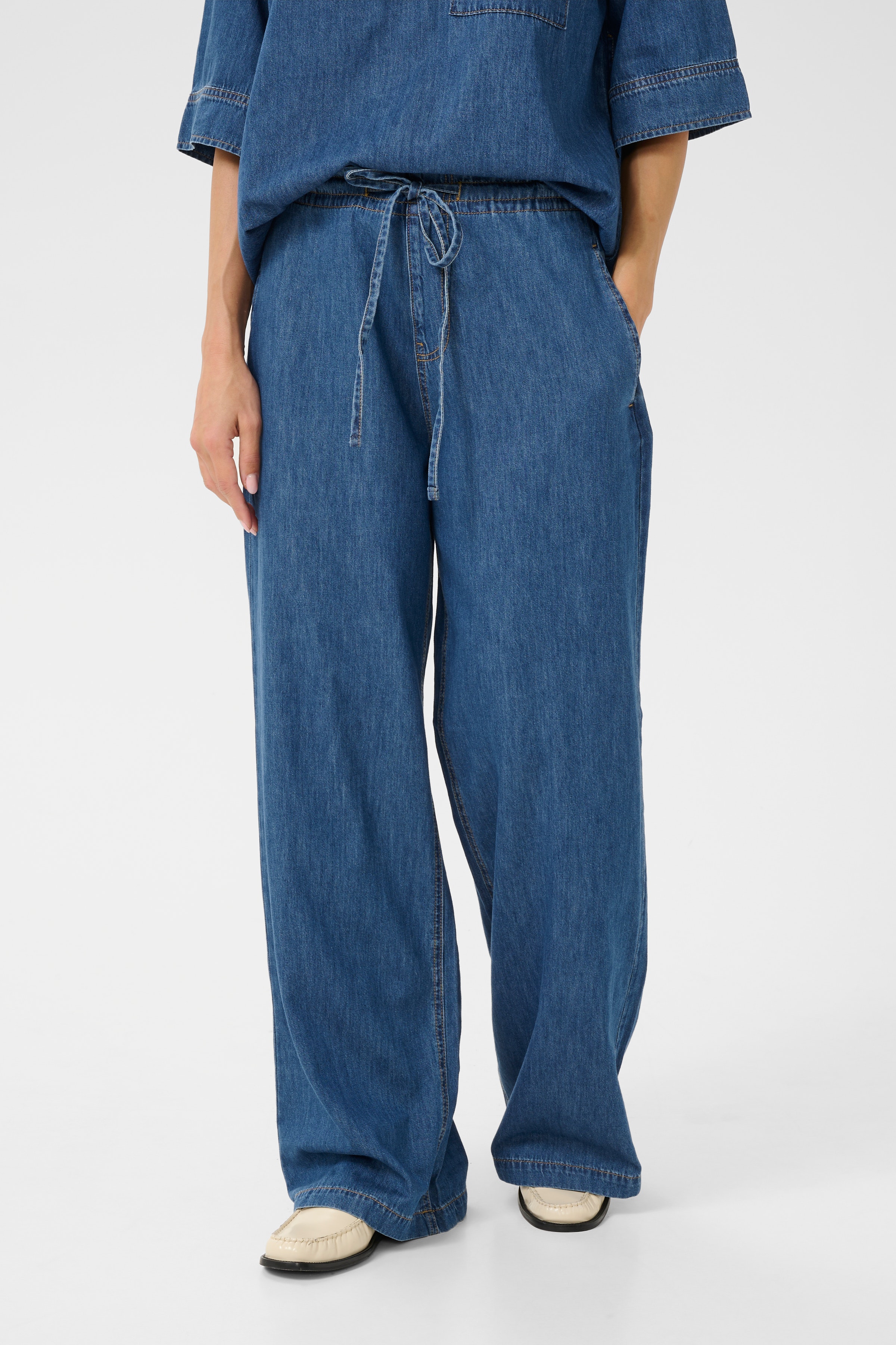 CUavril Bukser LOOKBOOK FRONT 50111552-500029