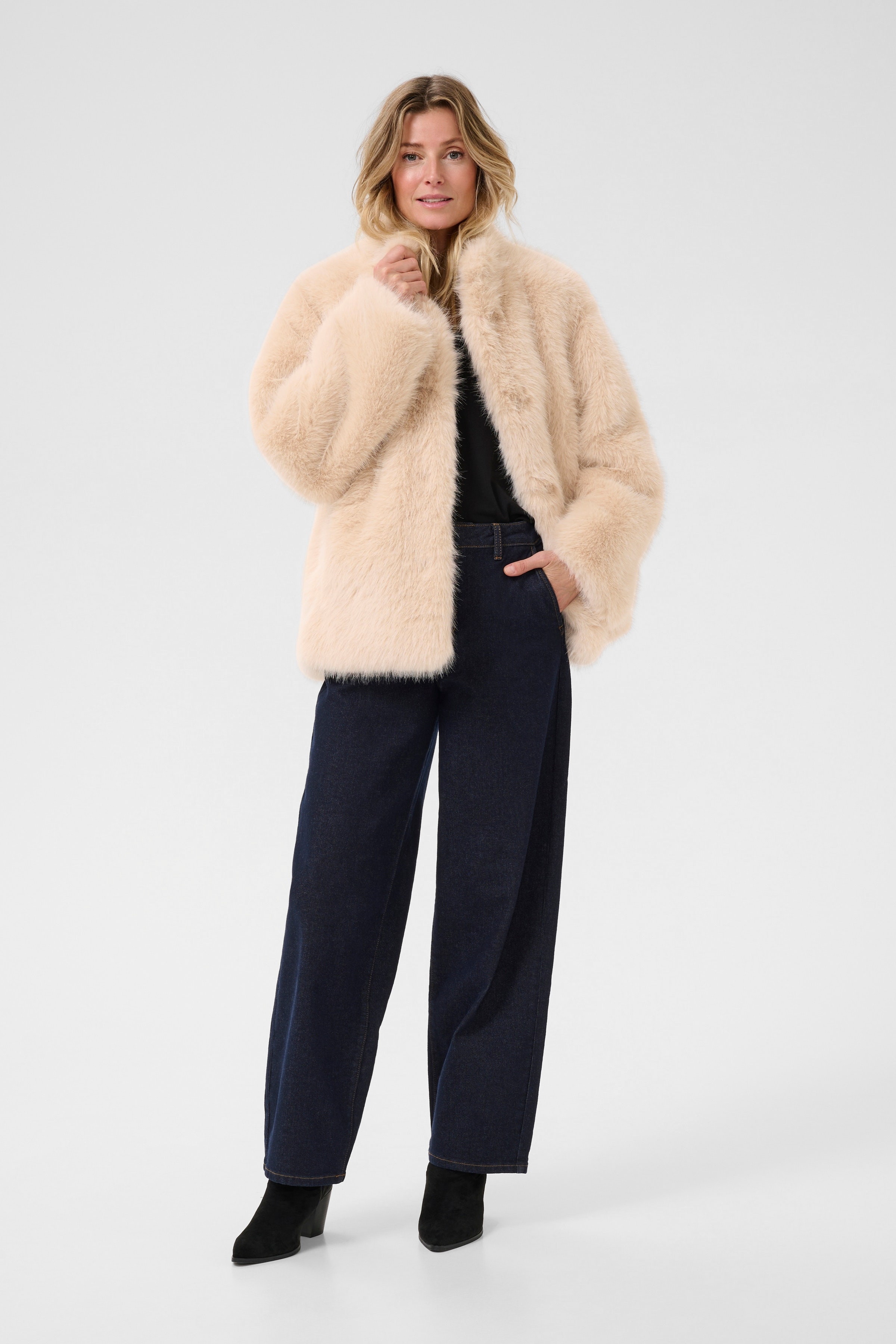 CRFrimia Outerwear LOOKBOOK FRONT 10614013-107902