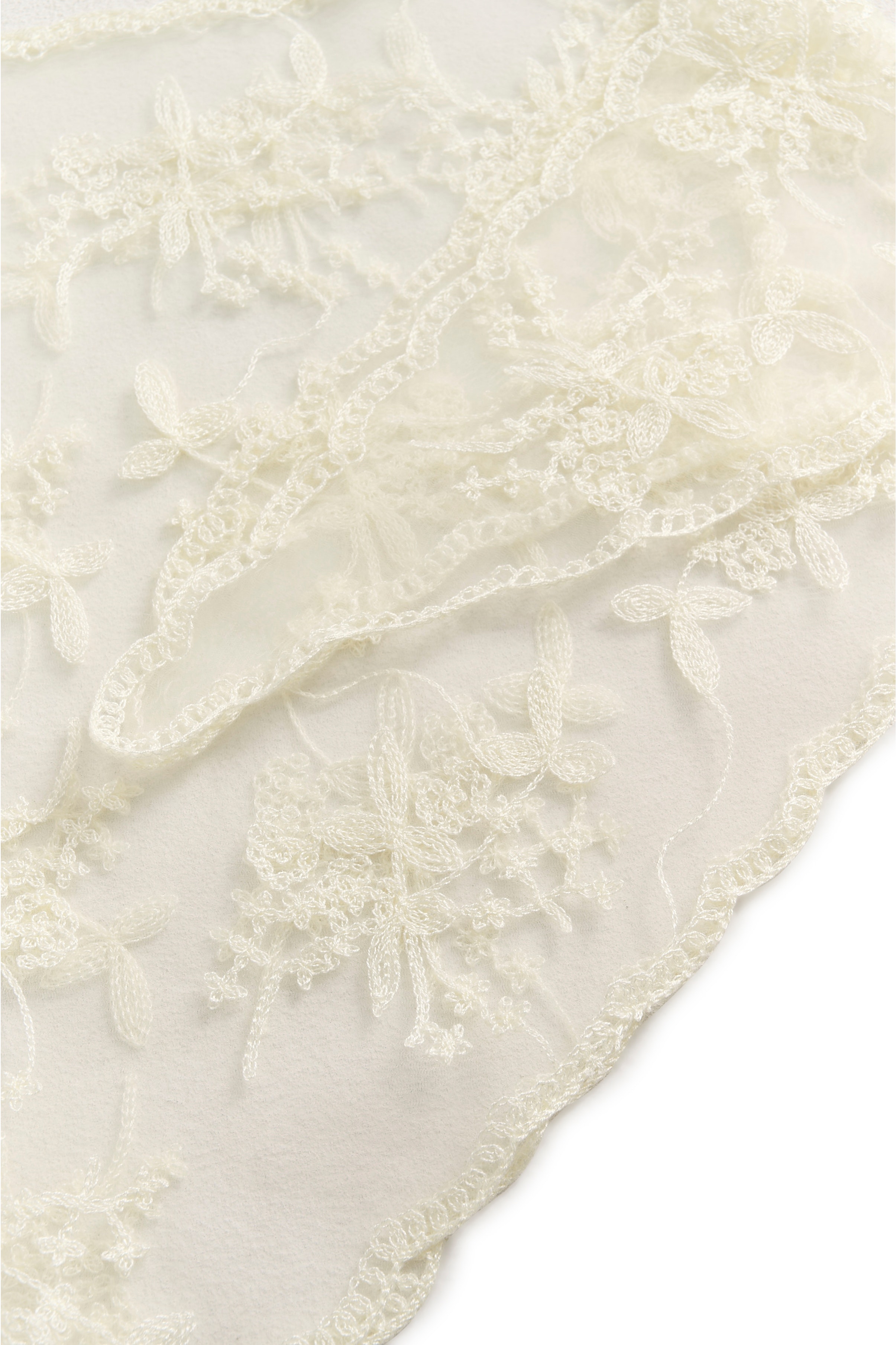 KAhally Scarf PACK DETAIL 10512265-110602