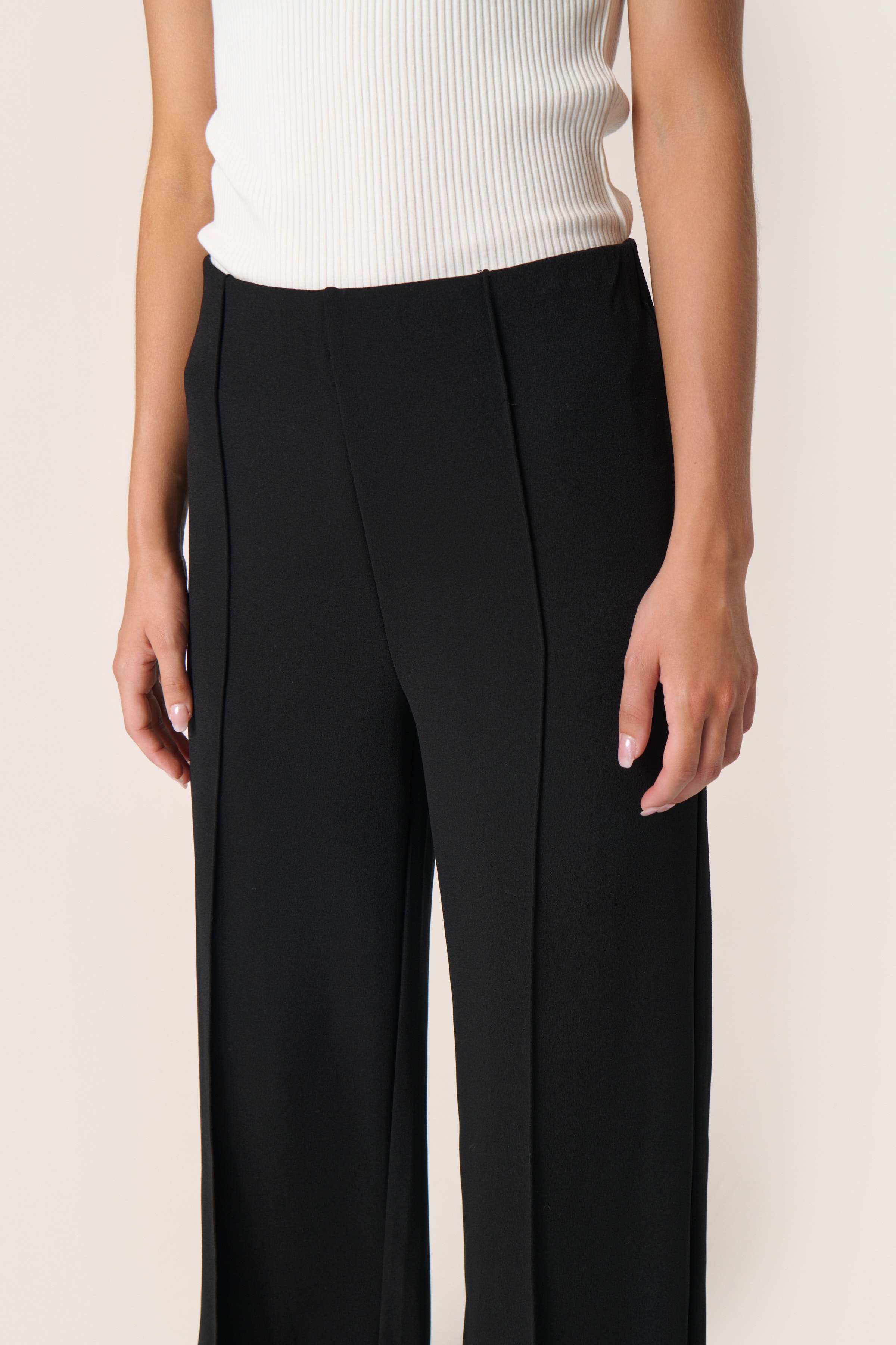 SLBea Trousers LOOKBOOK DETAIL 30407618-194008