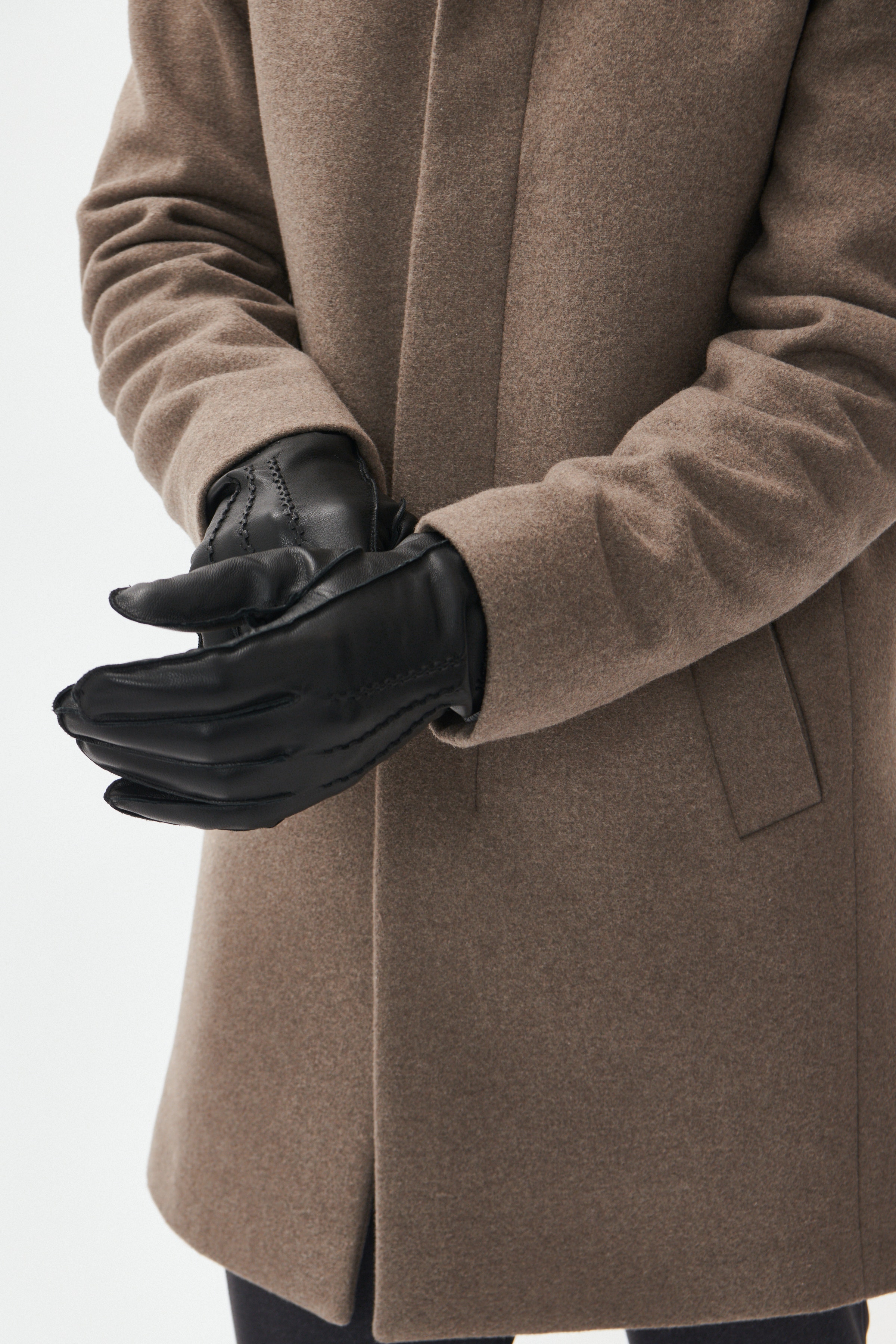 MAtrewy Leather Gloves LOCATION NONE 30204795-300275