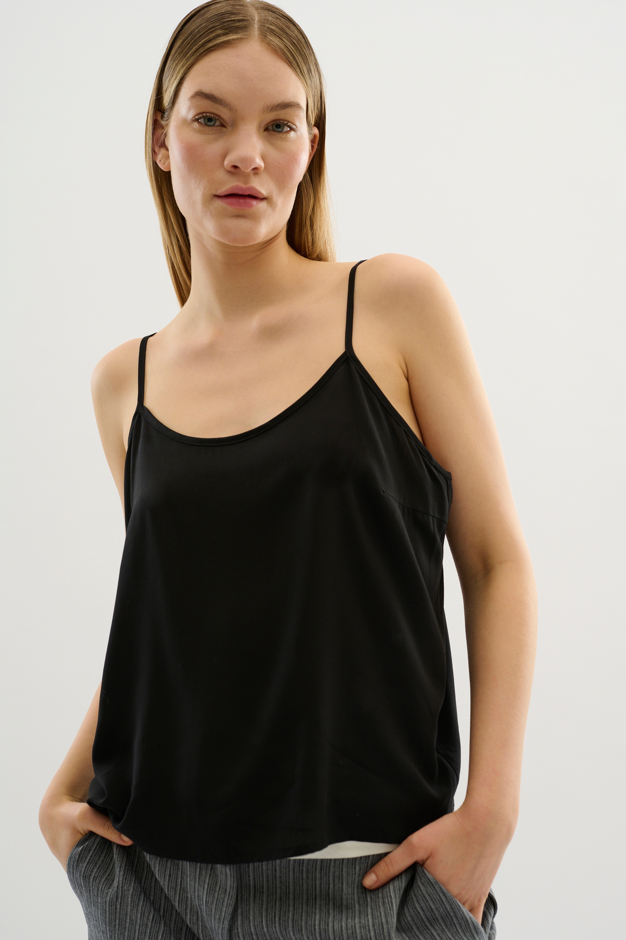 KBRine Top LOOKBOOK FRONT 10105270-194008