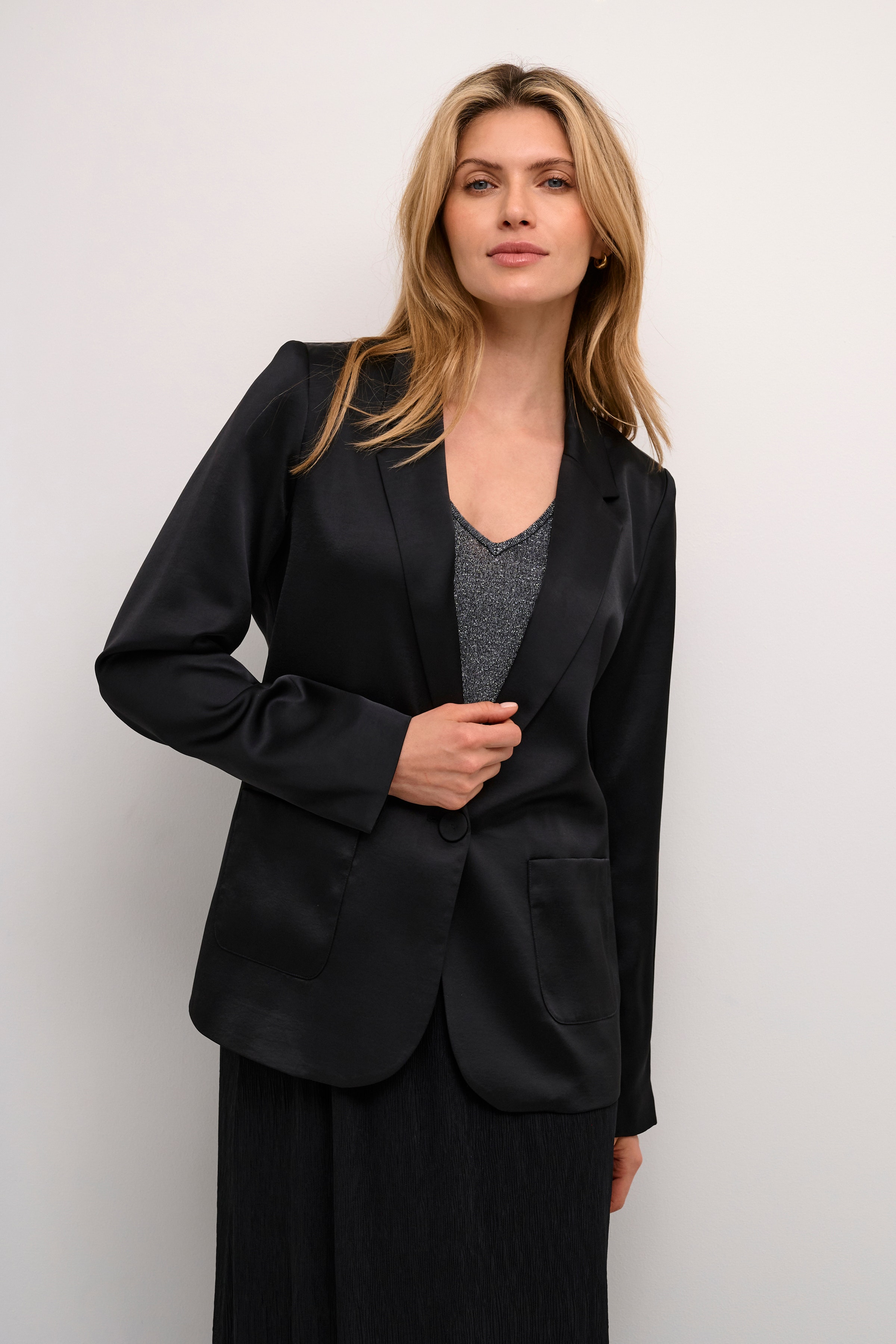 CRCocamia Blazer LOOKBOOK FRONT 10612379-100120