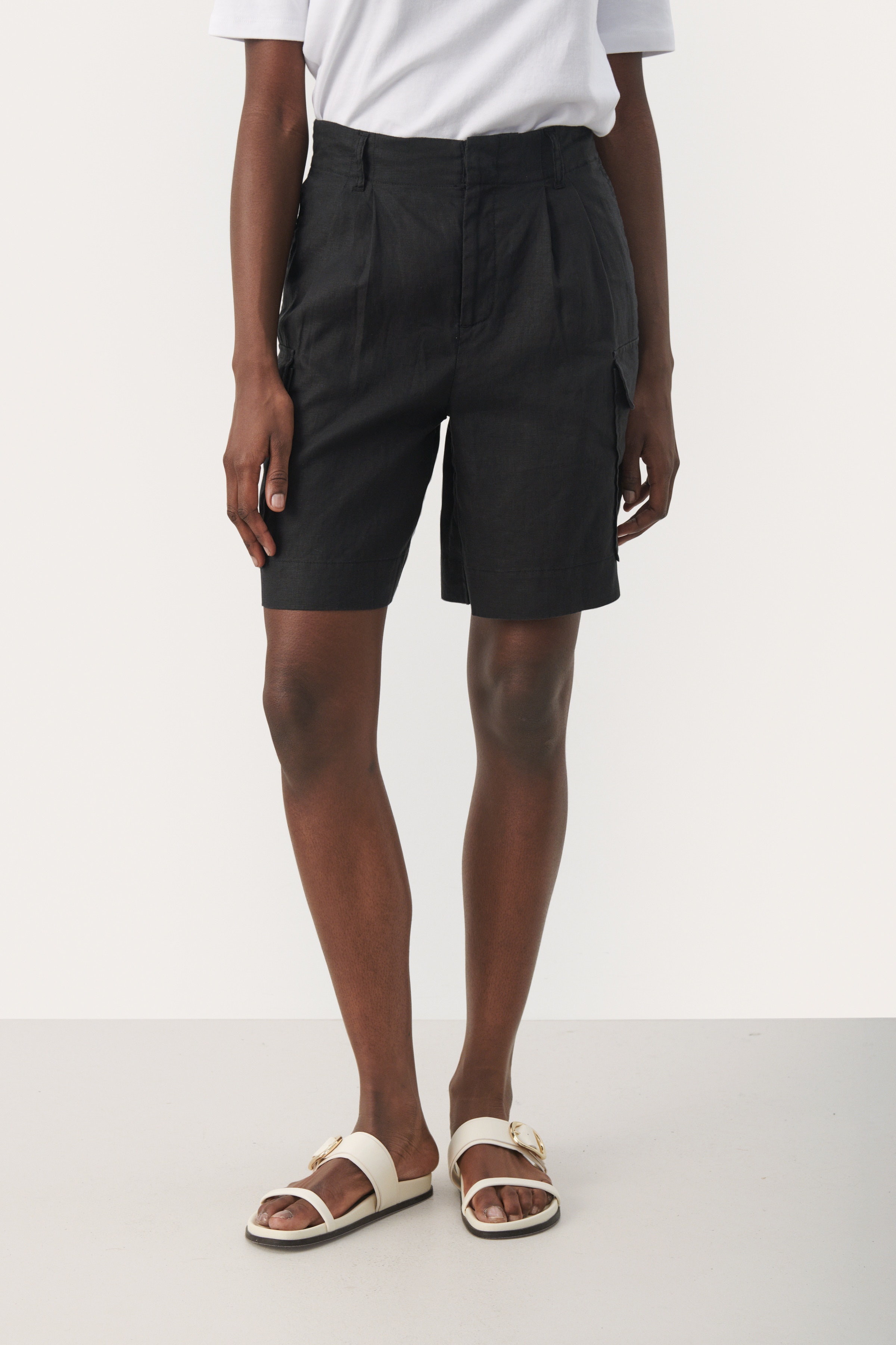 GedictePW Linen shorts LOOKBOOK FRONT 30308588-194008