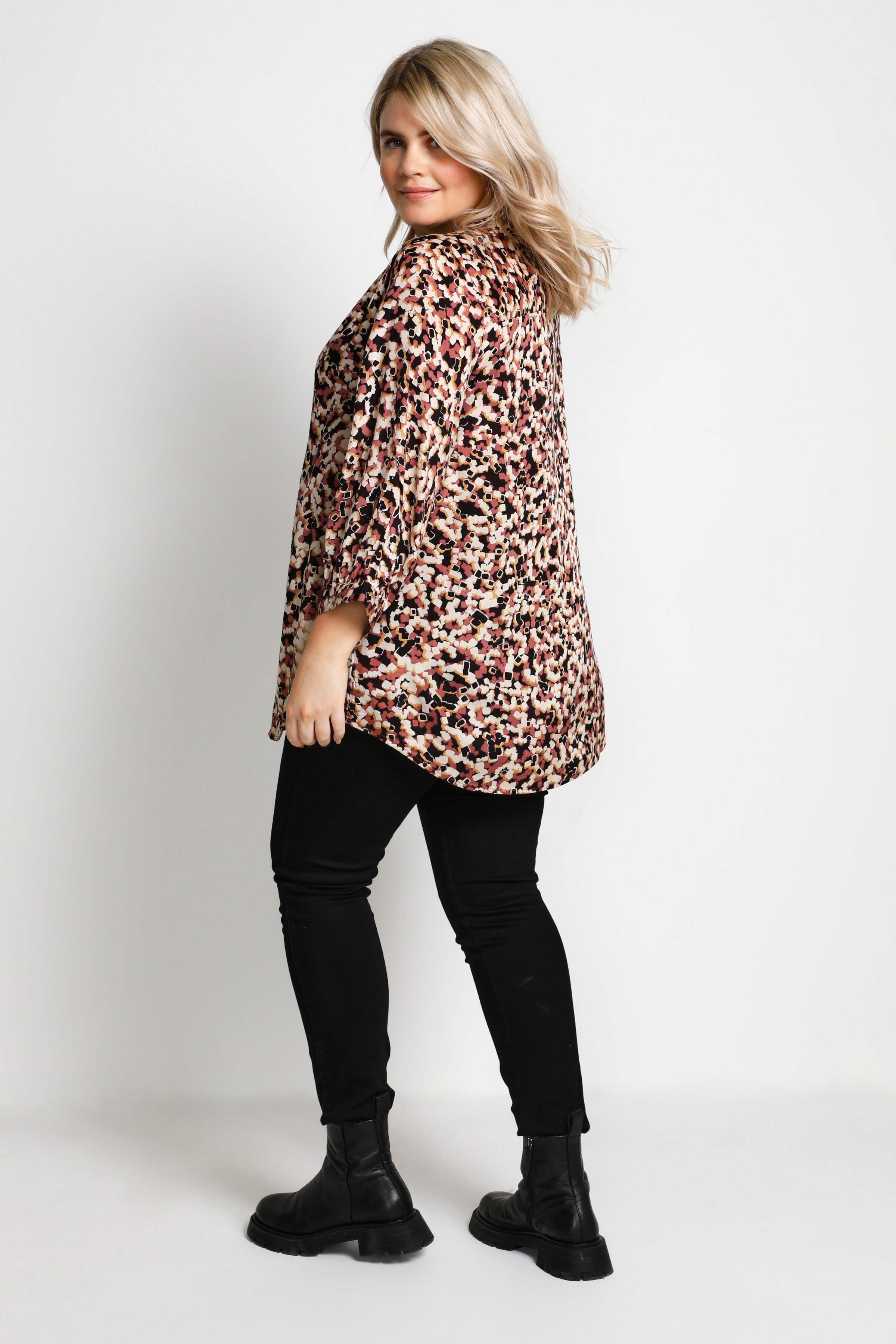 KCdevin Blouse with long sleeve LOOKBOOK BACK 10580977-103097