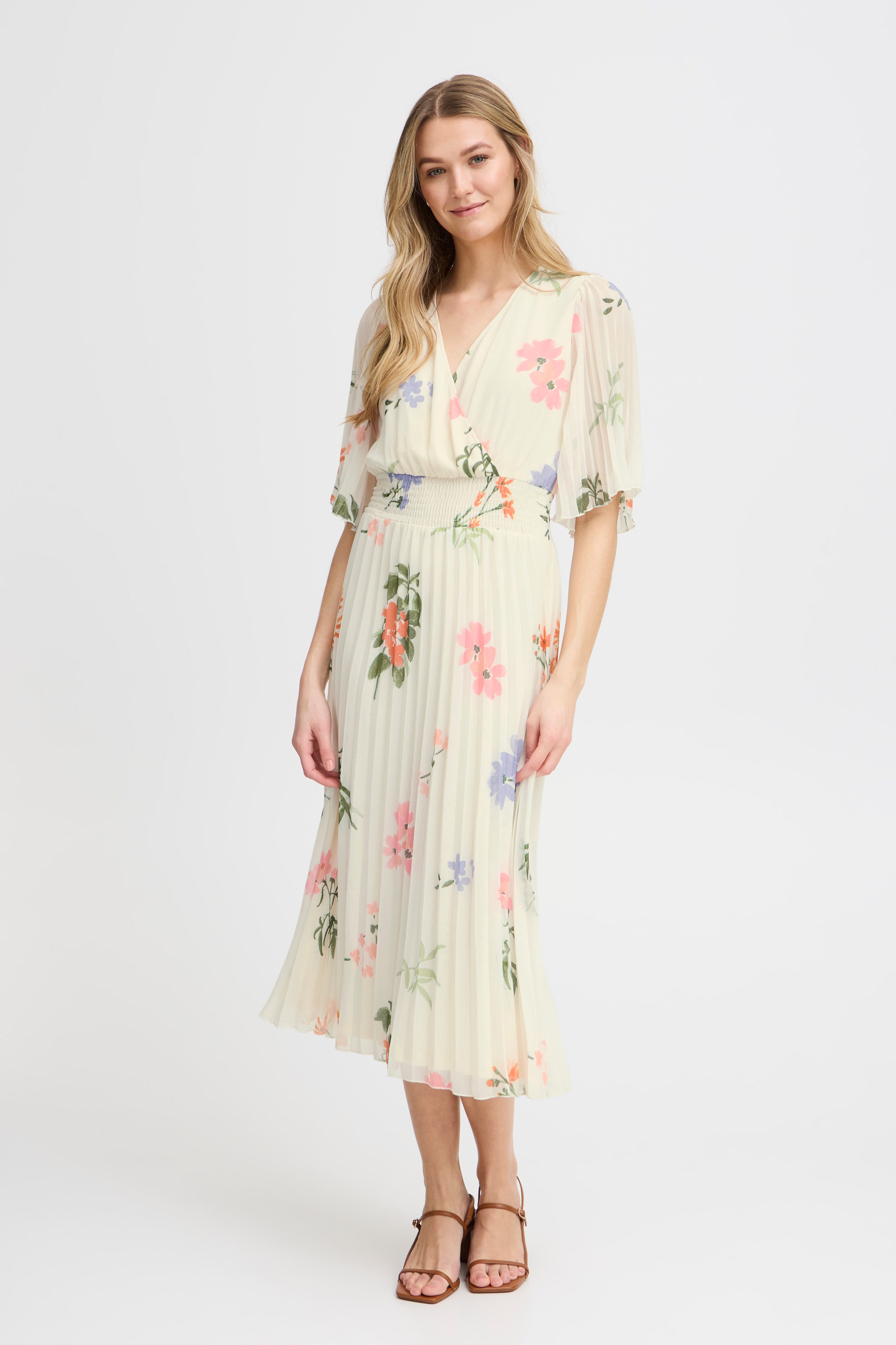 FRKARINA Kjole LOOKBOOK FRONT 20613813-203070