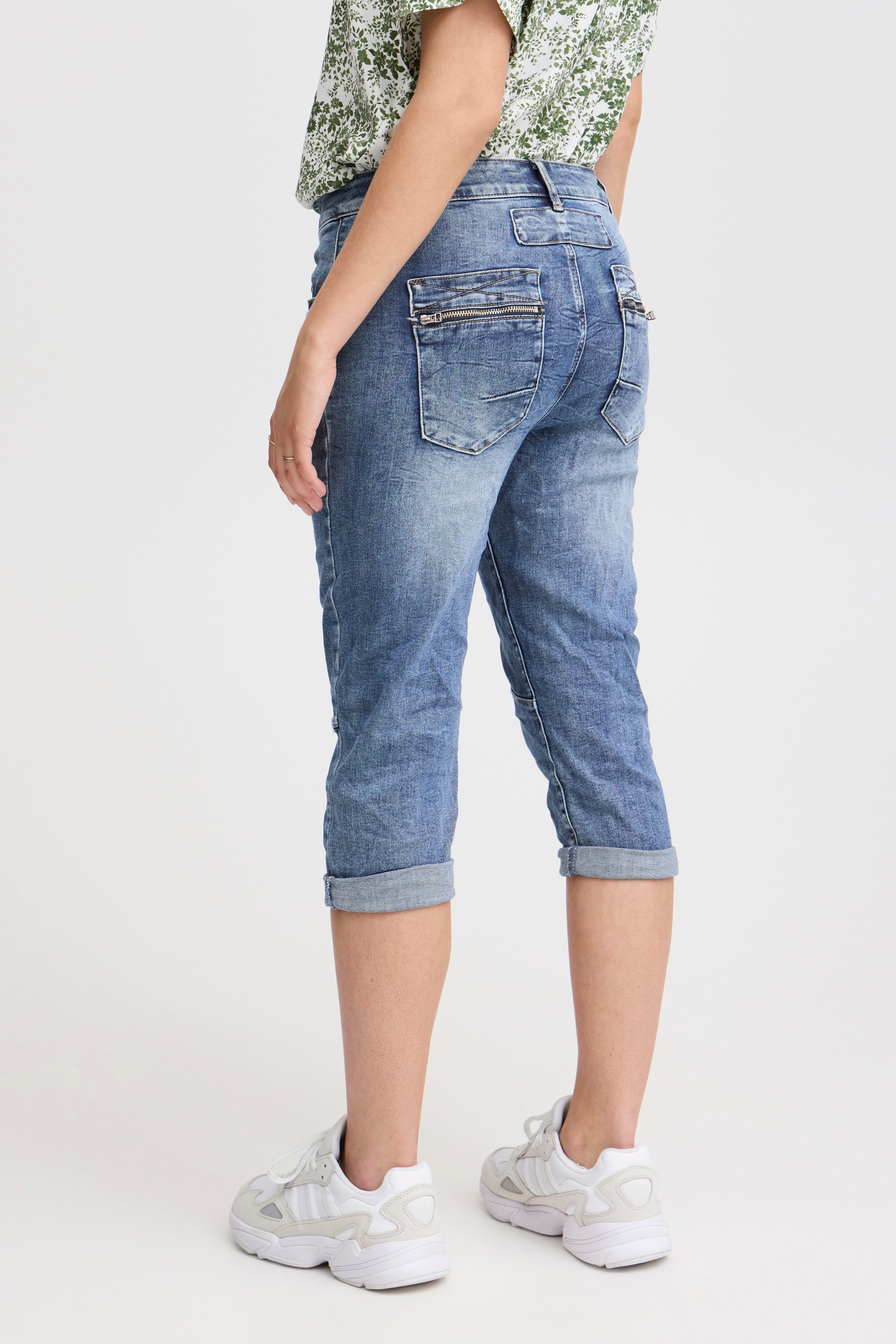 Jeans LOOKBOOK FRONT 22100652-203403
