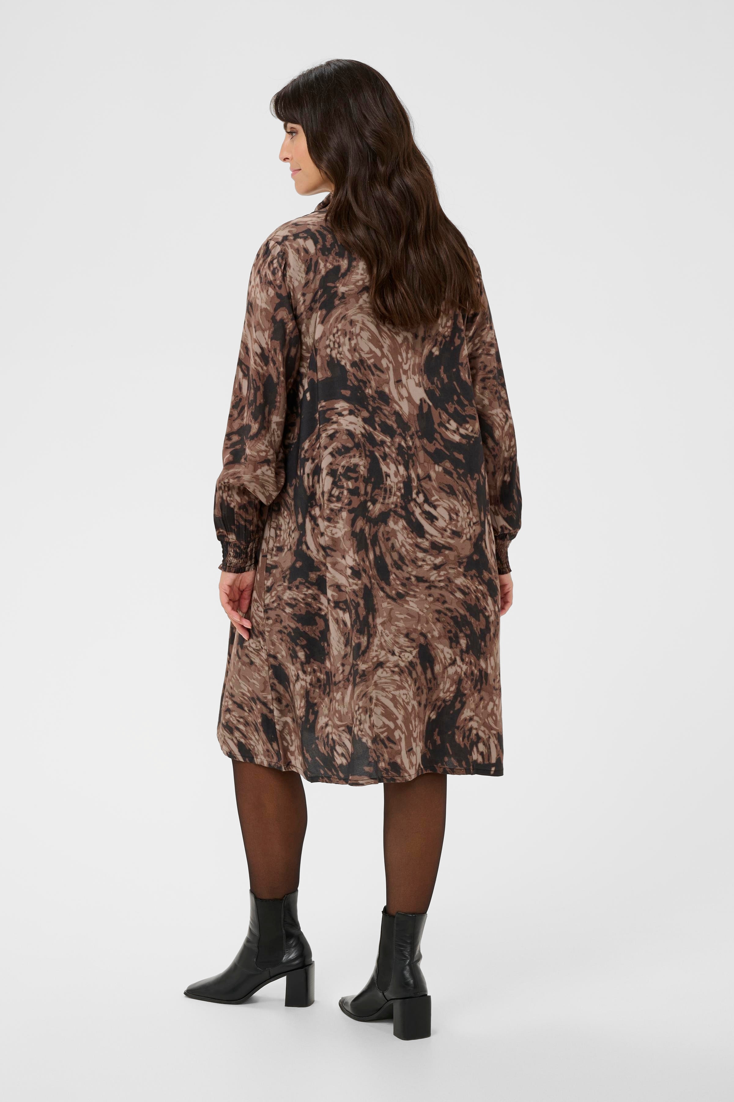 KCjamia Kleid LOOKBOOK BACK 10583853-108502