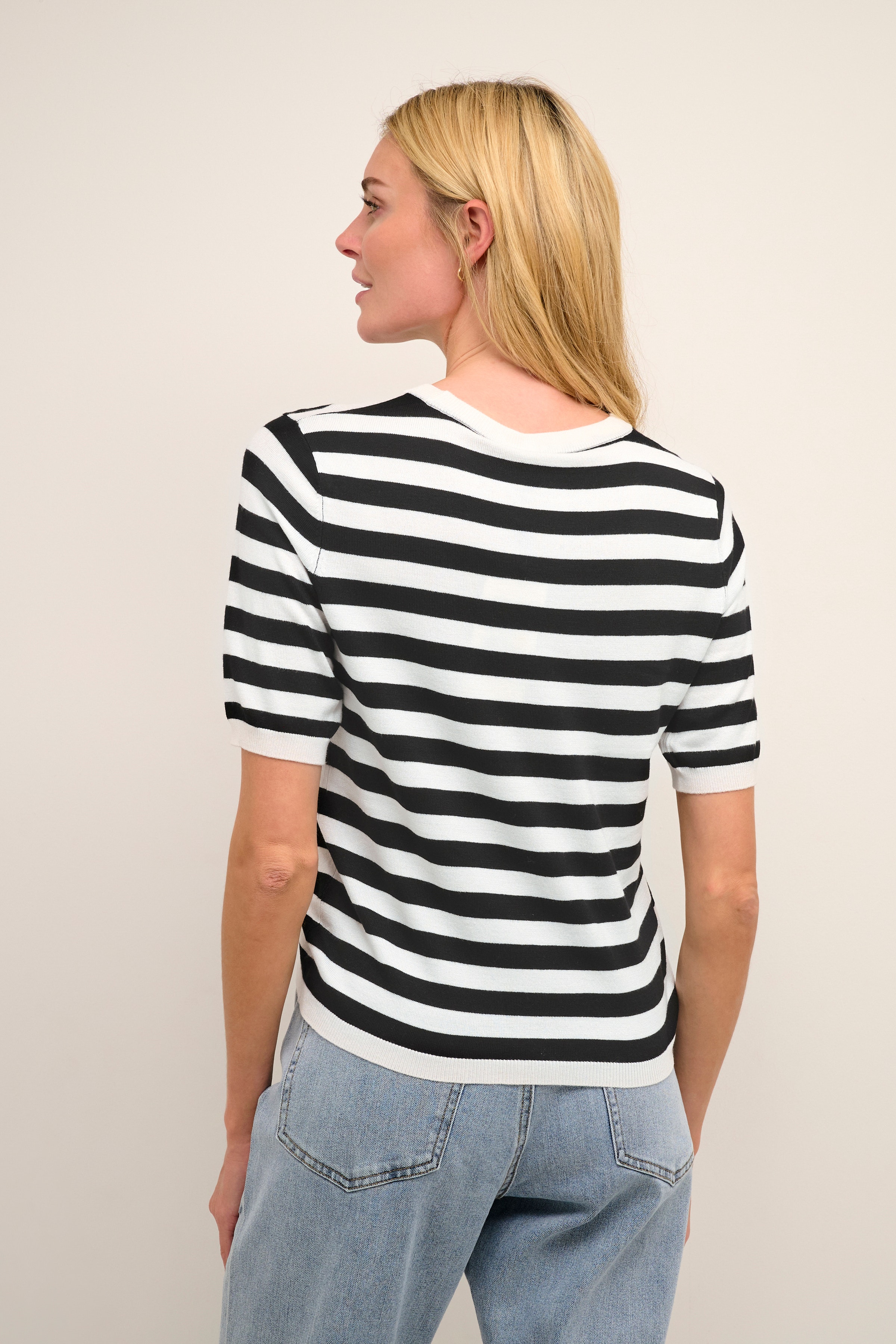 KAmilo Pullover LOOKBOOK BACK 10507319-104012