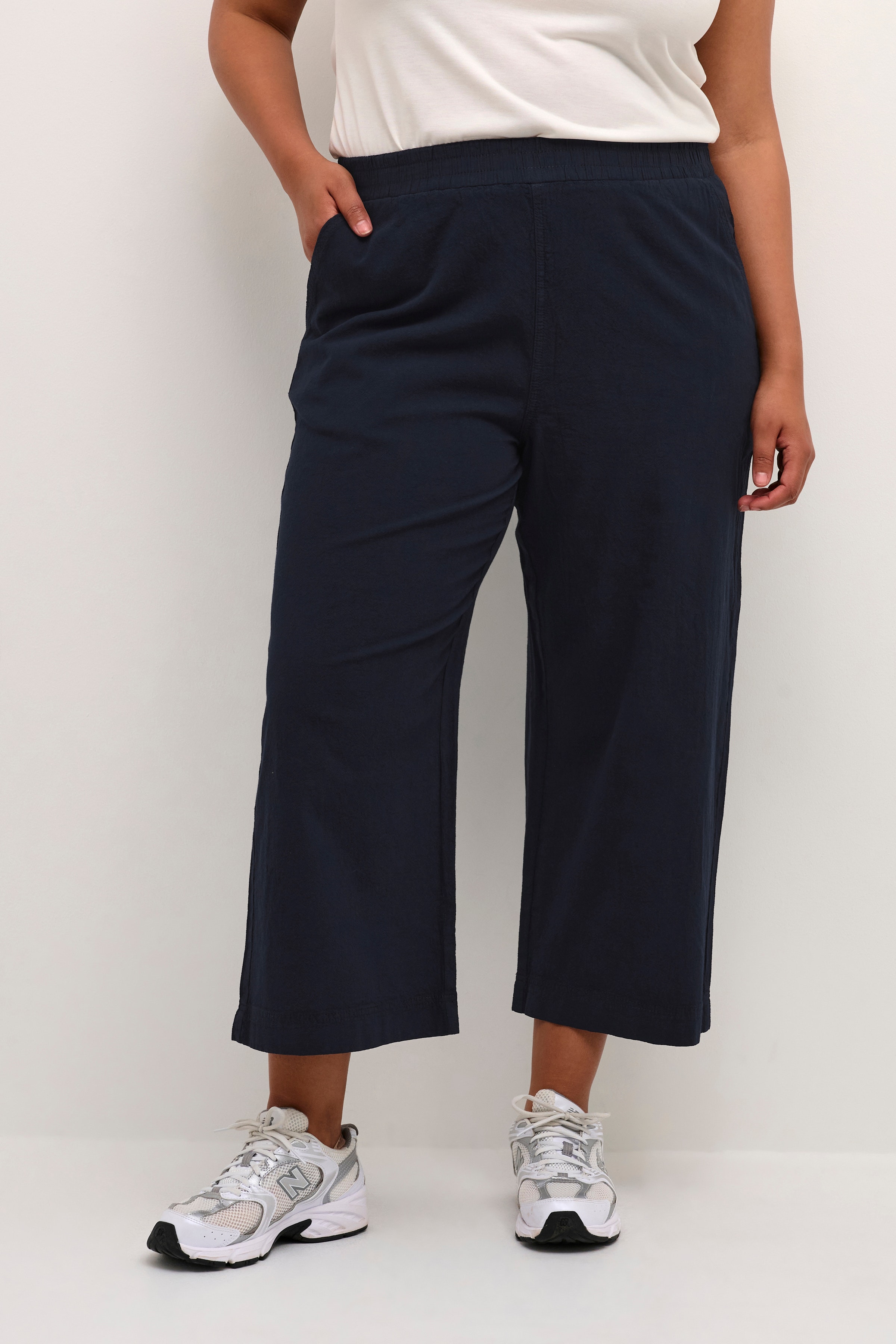 KCnana Culotte Trousers LOOKBOOK FRONT 10581488-194020