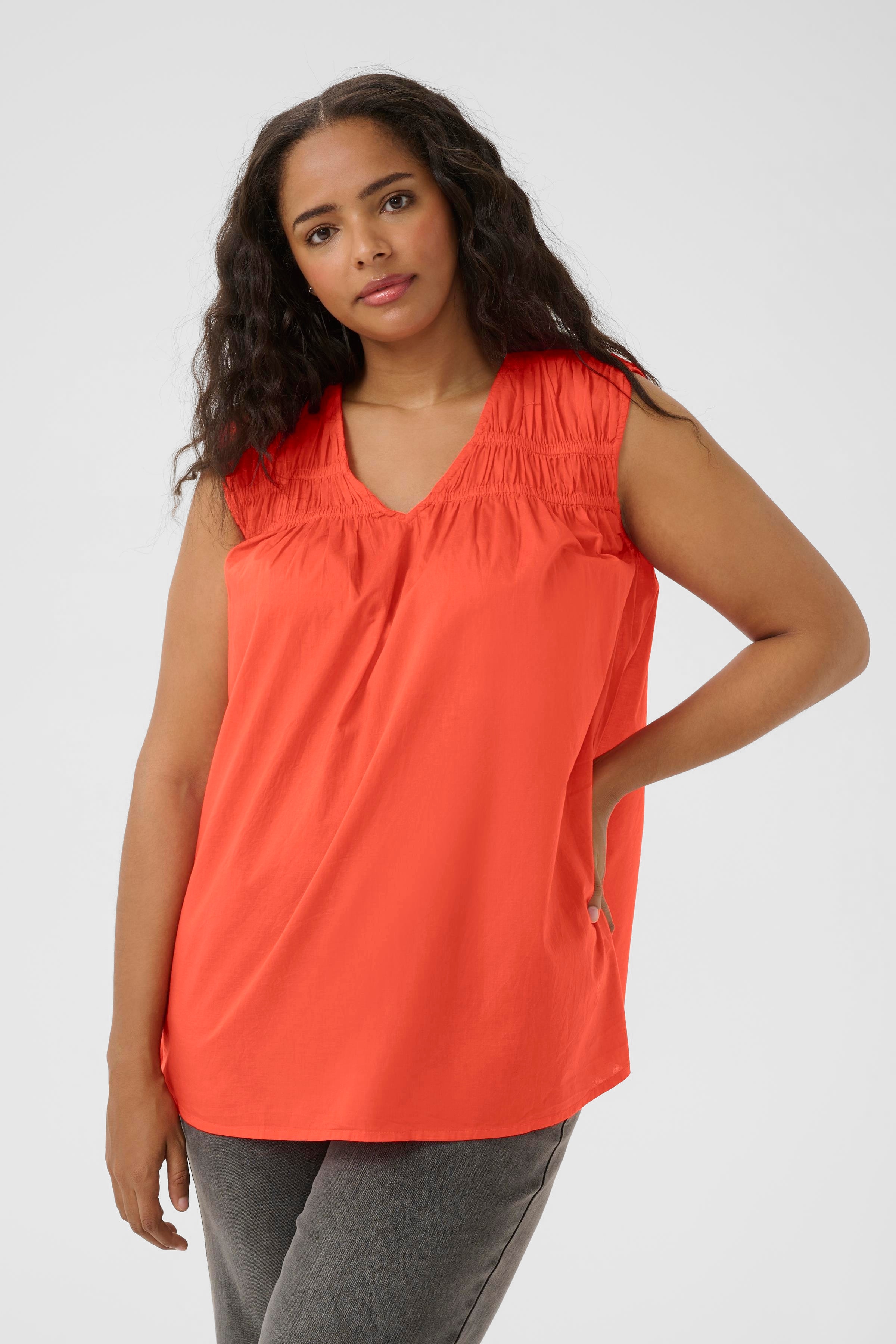 KCthia Blus LOOKBOOK FRONT 10583213-171558