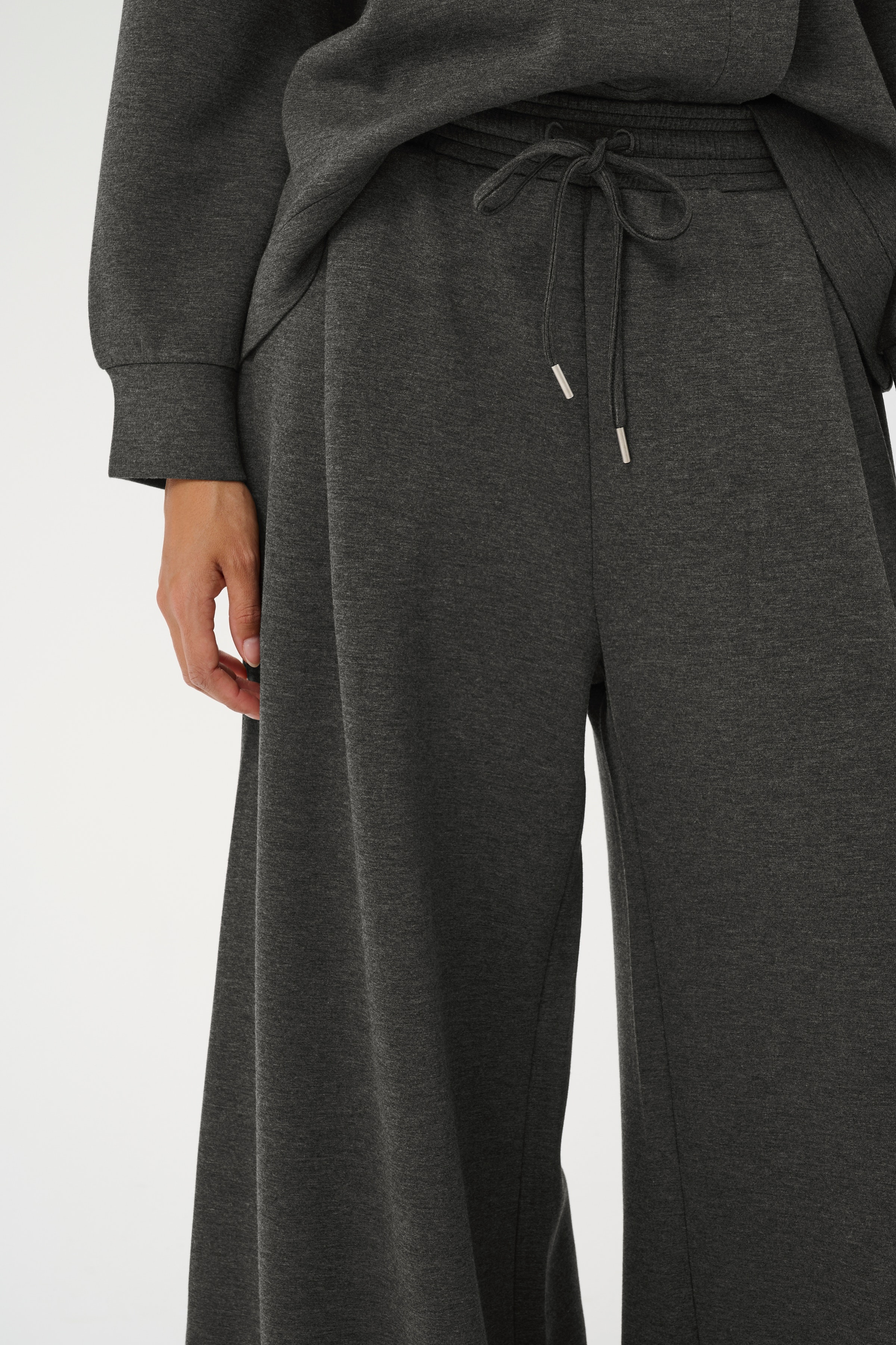 GidaIW Bukser LOOKBOOK DETAIL 30111107-300596