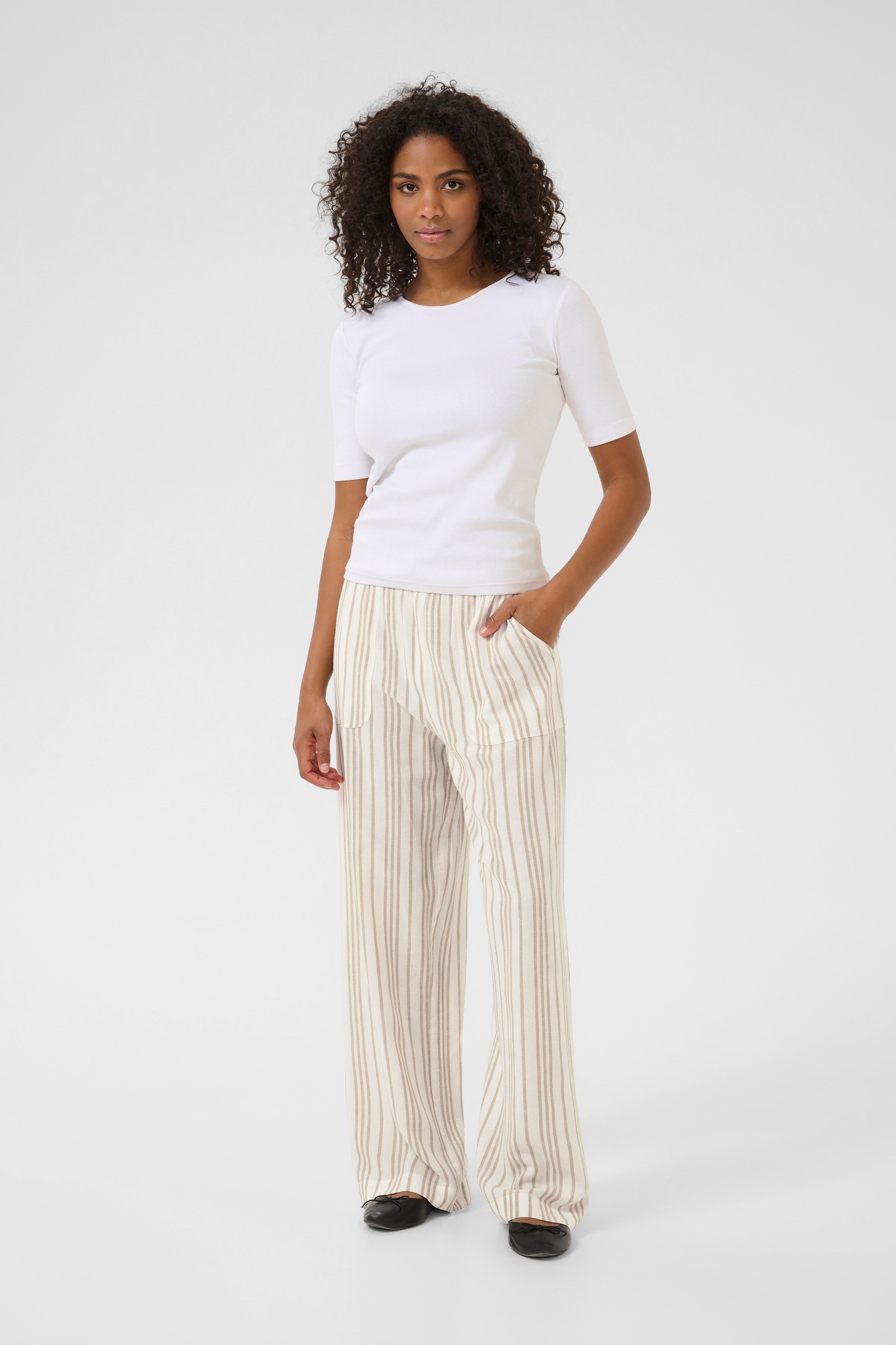 KAmilia Linen trousers LOOKBOOK FRONT 10508314-107125