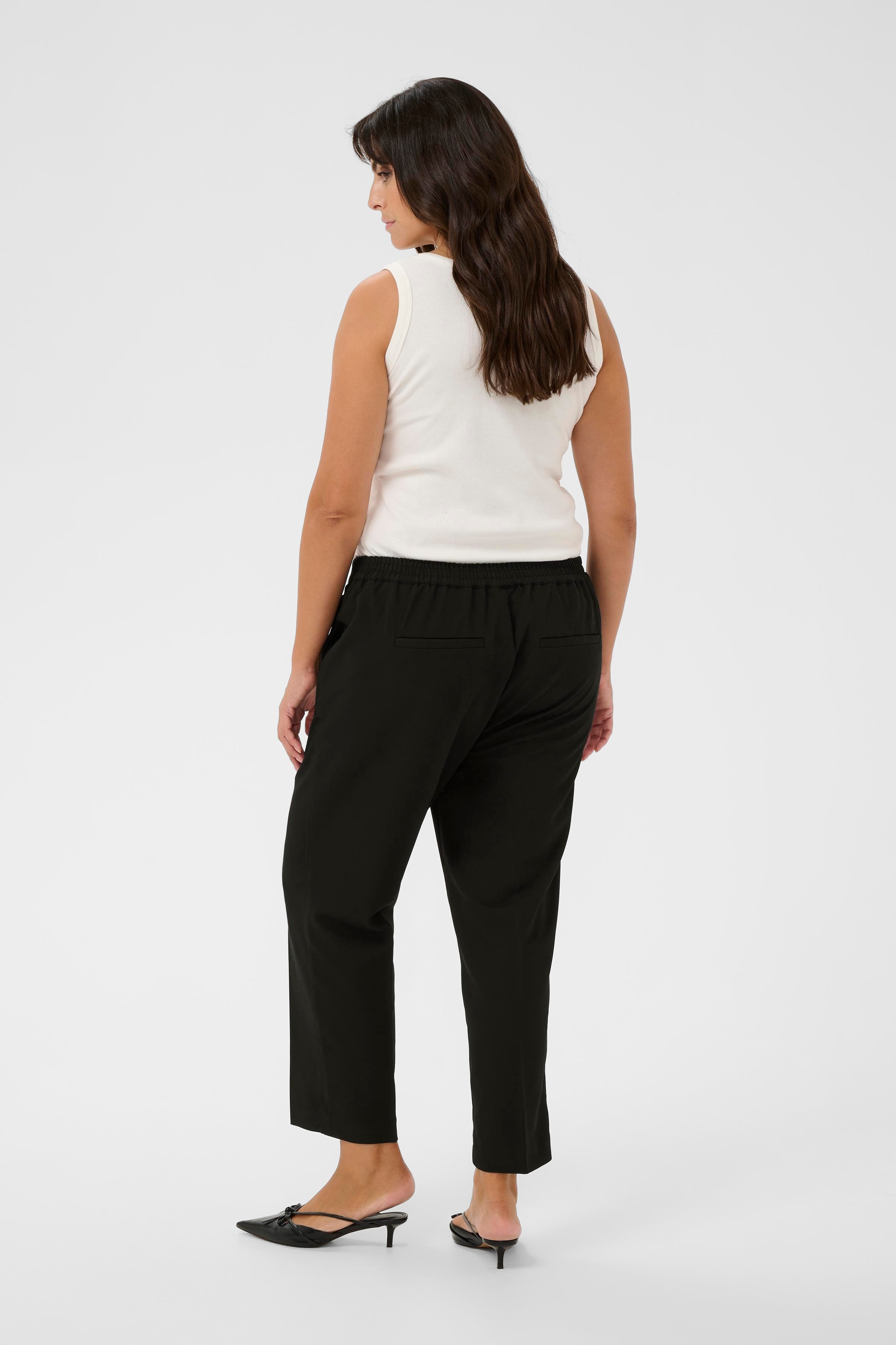 KCsakira Hose LOOKBOOK BACK 10580650-100121