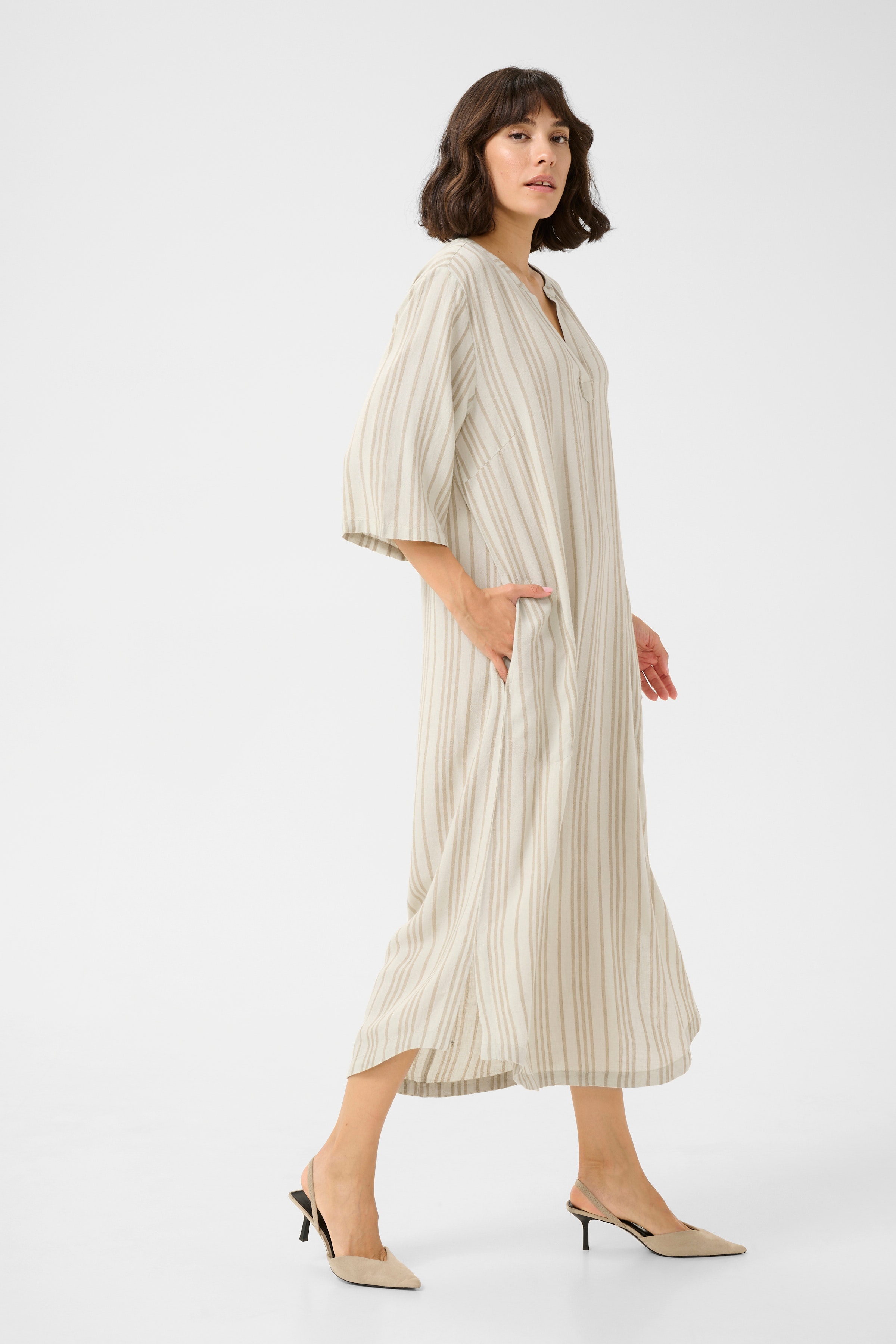 KAmilia Linen dress LOOKBOOK FRONT 10508312-107125