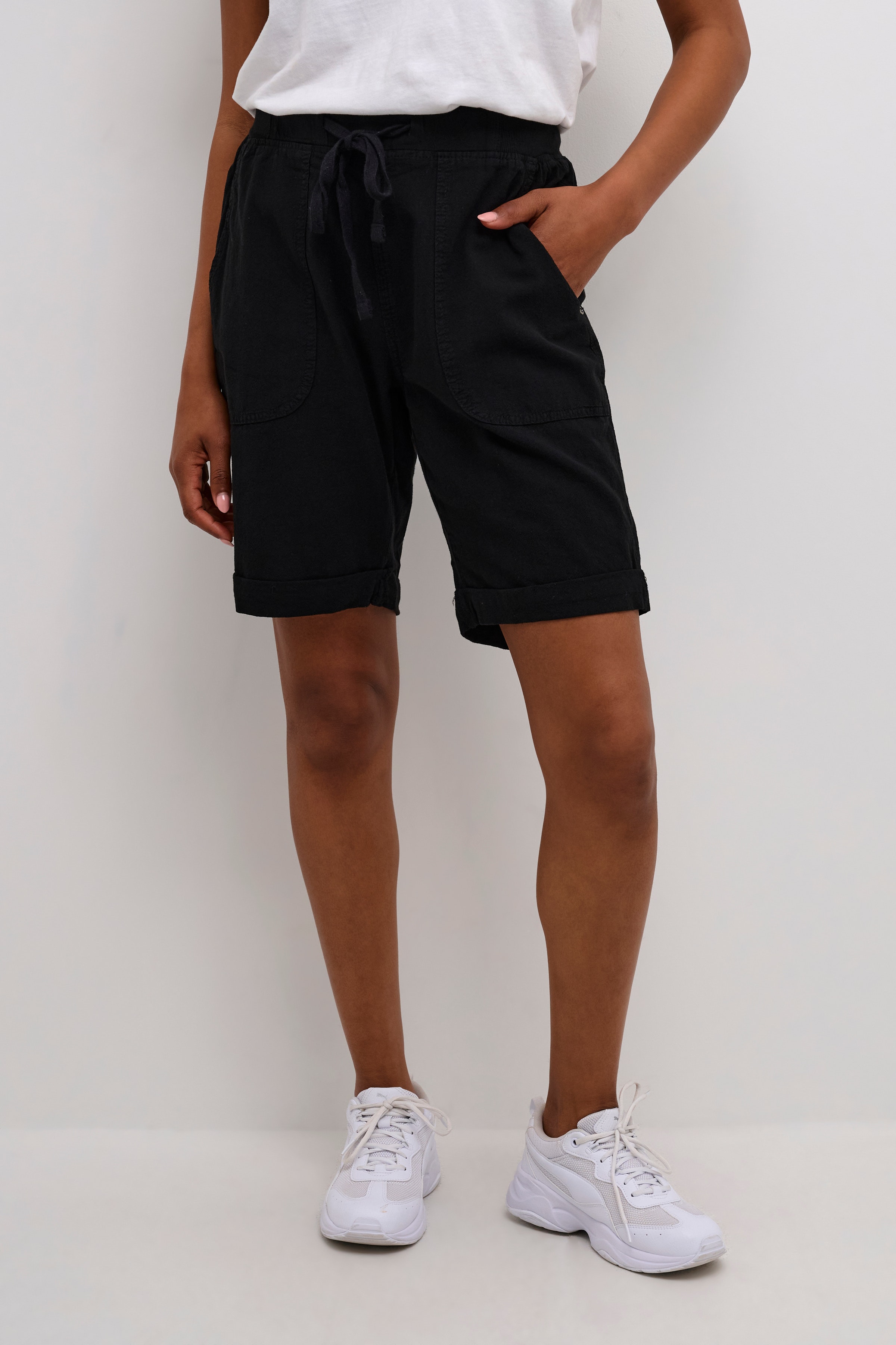 KAnaya Shorts LOOKBOOK FRONT 10504239-50600