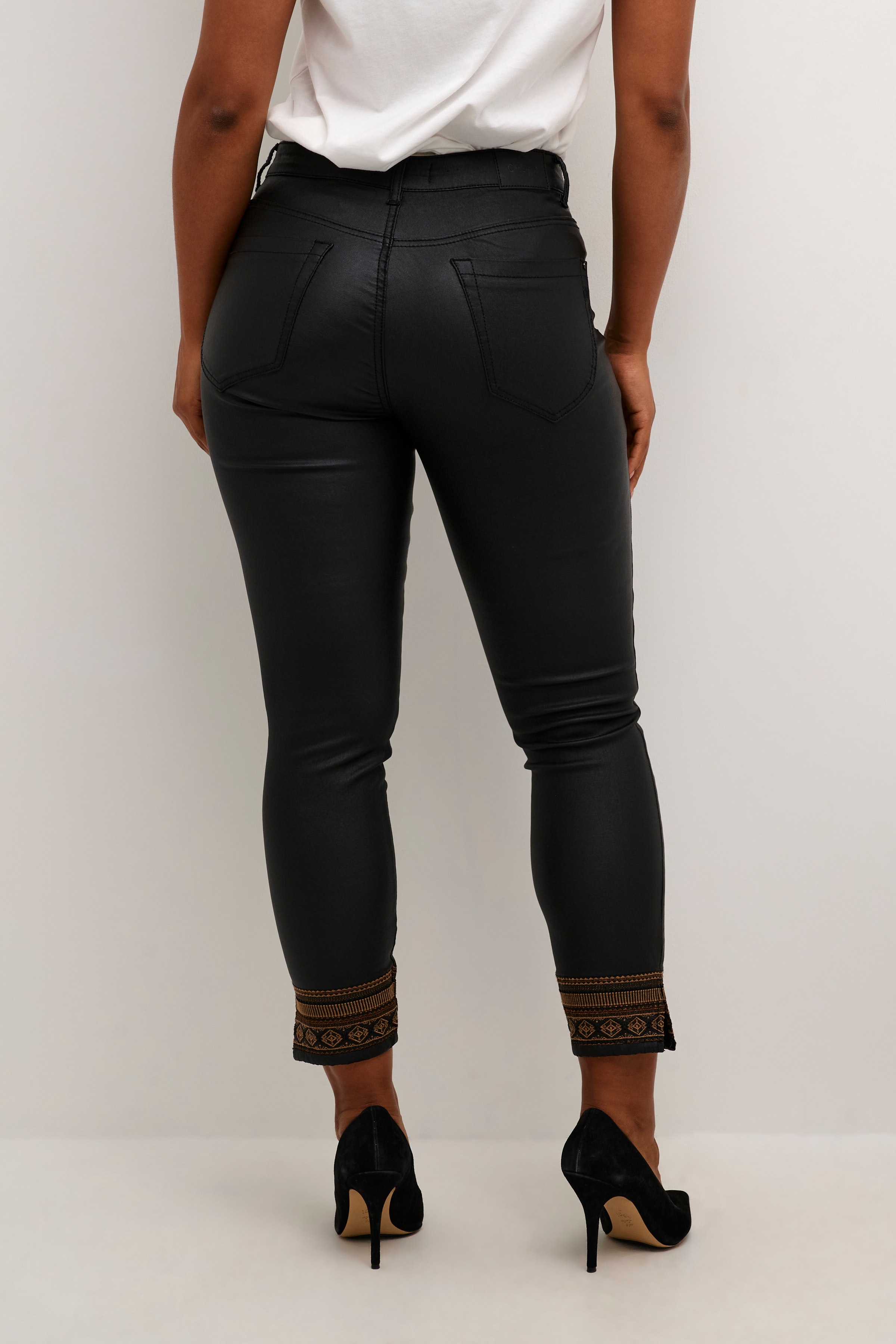 GabyCR Trousers LOOKBOOK FRONT 10606475-100120