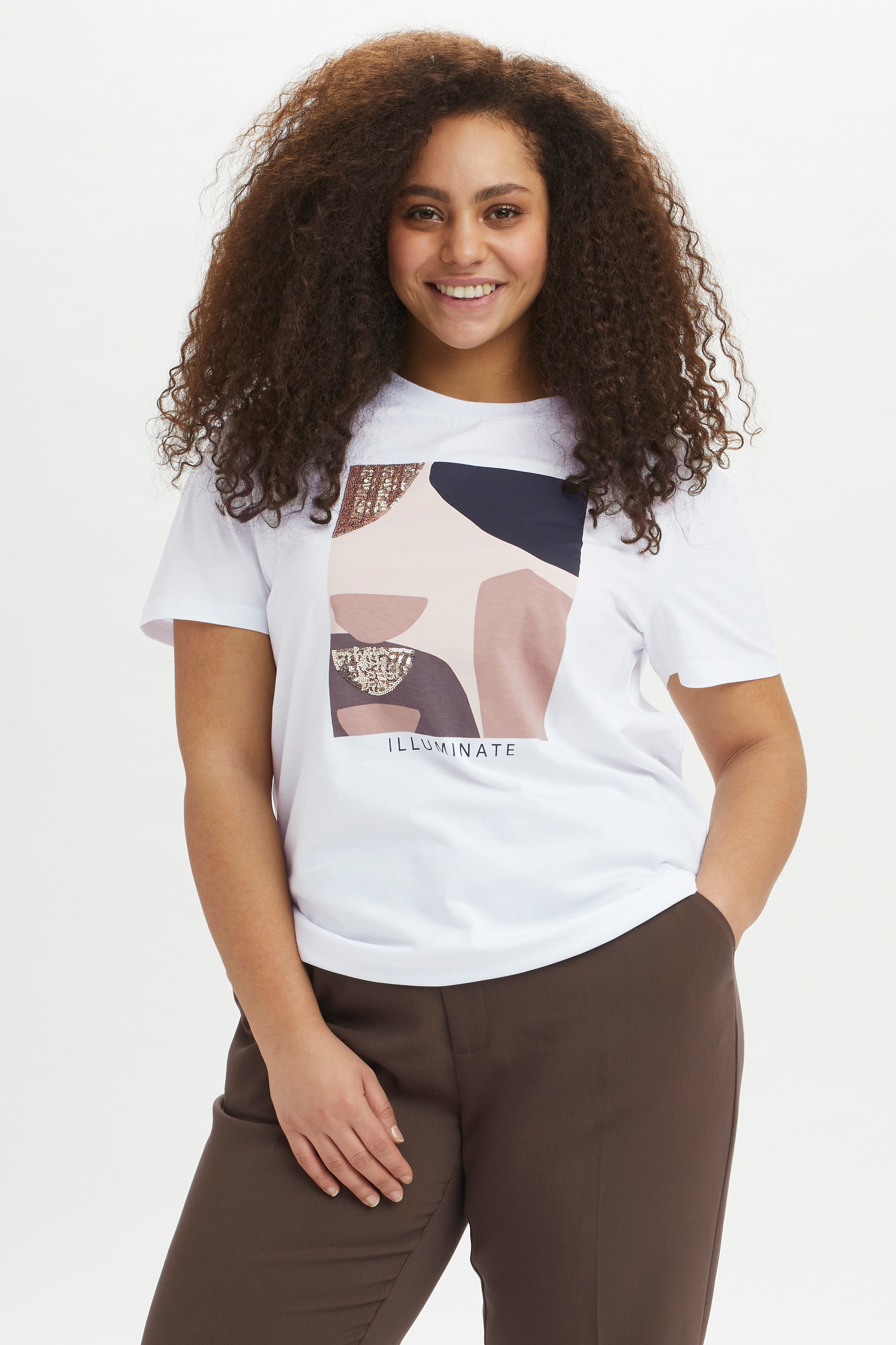 KCveronica T-shirt LOOKBOOK FRONT 10580541-110601