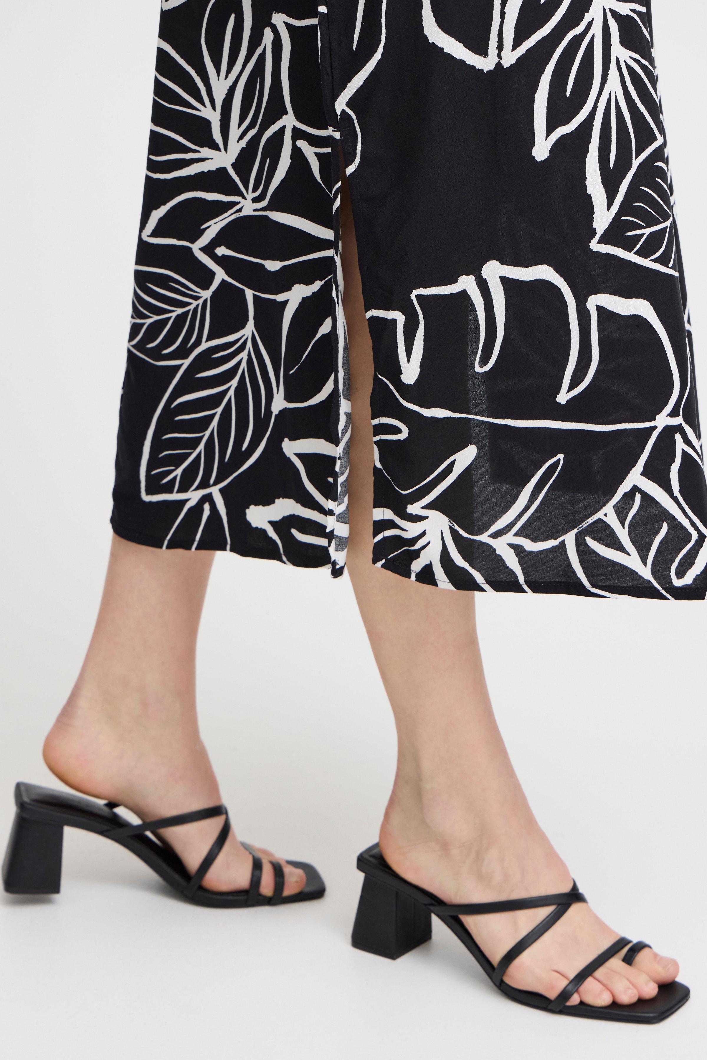 FRRELAX Kleid LOOKBOOK DETAIL 20613660-203074