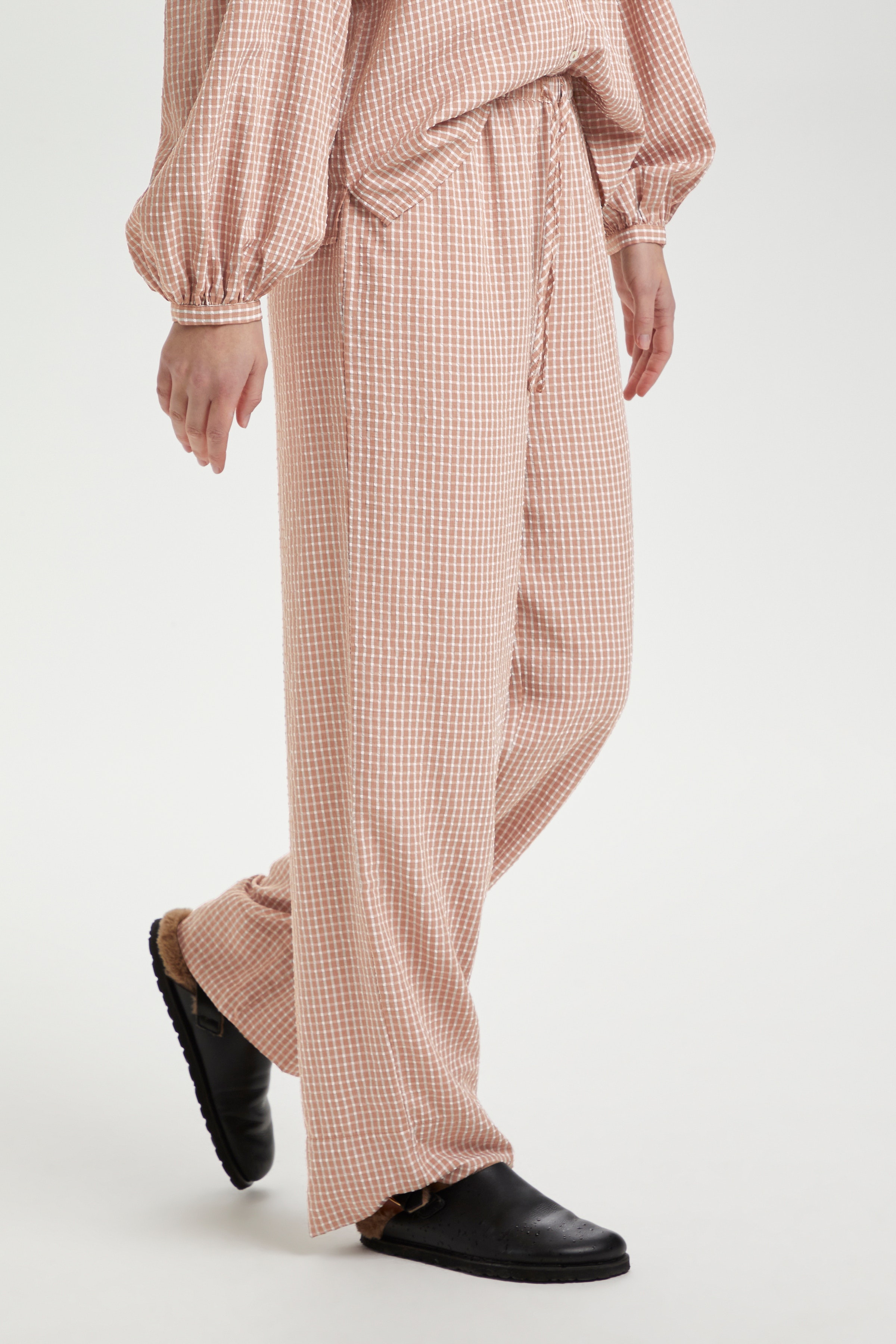 SLWiola Trousers LOOKBOOK FRONT 30406002-301232