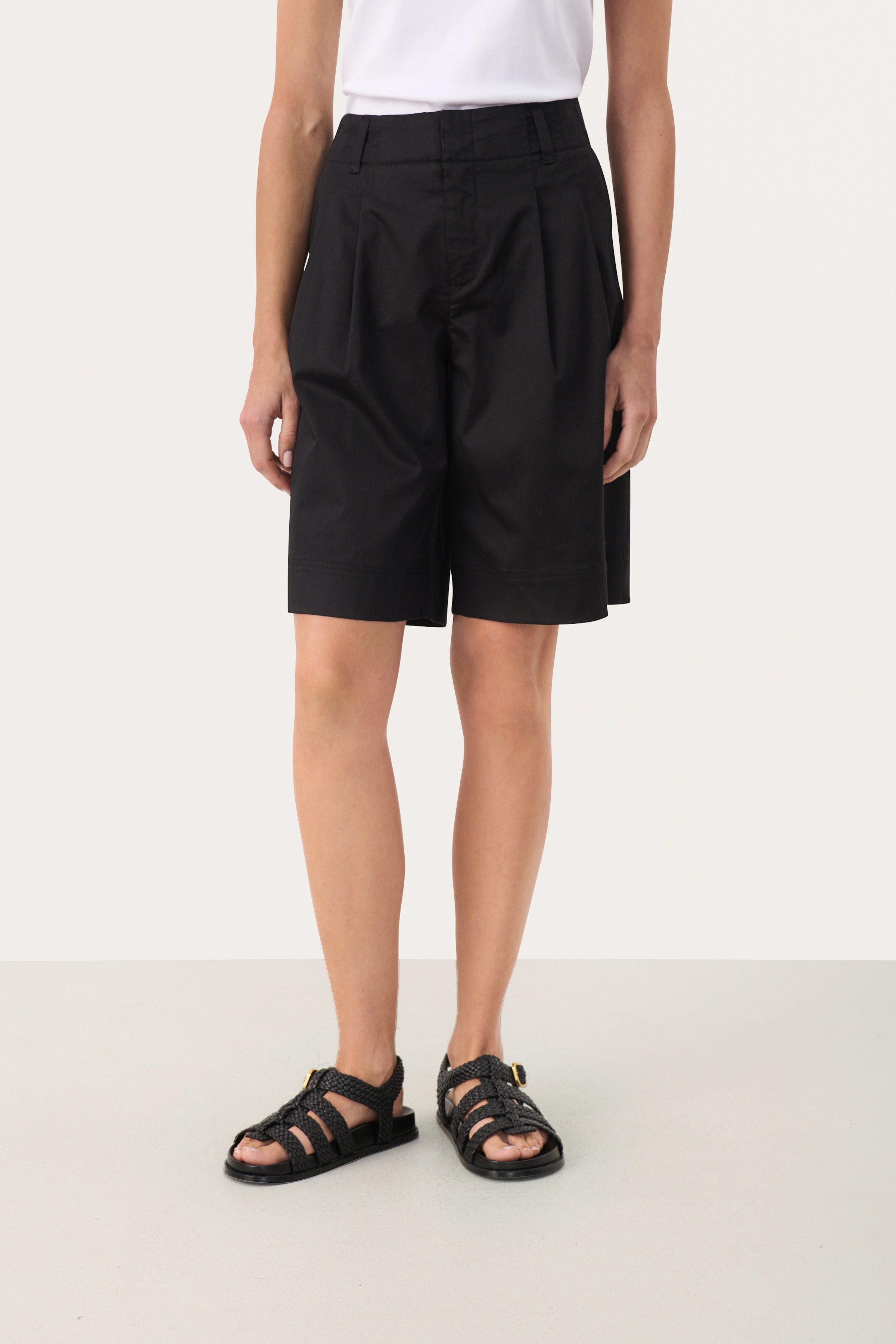 RasminePW Shorts LOOKBOOK FRONT 30309605-194008