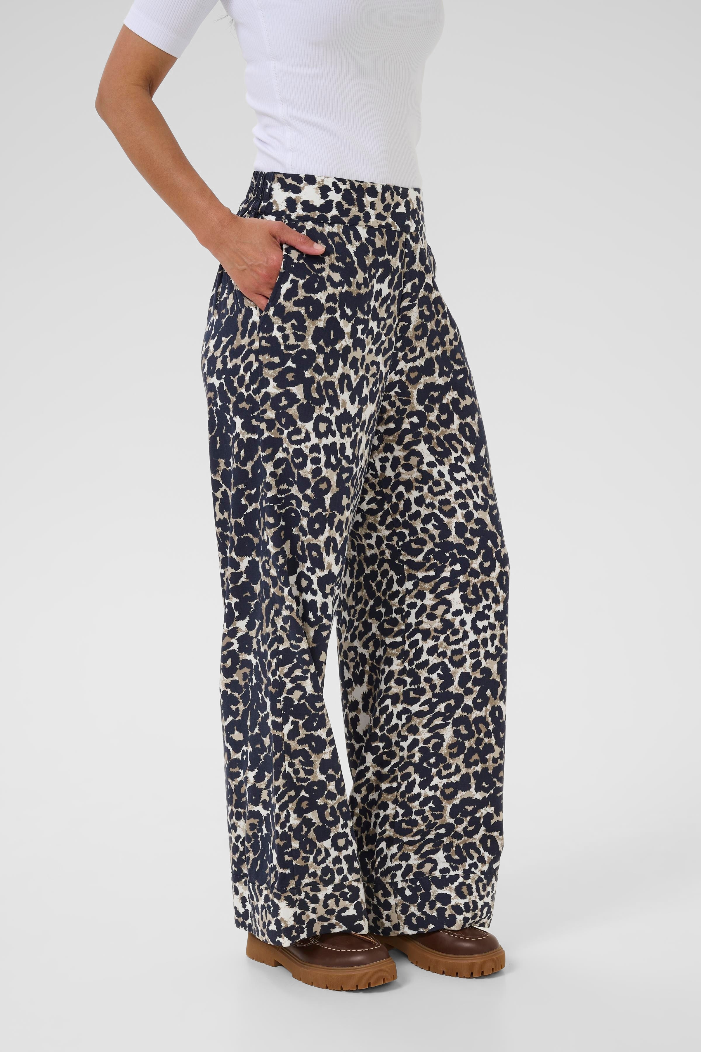 BPsybel Trousers LOOKBOOK FRONT 40200009-108373