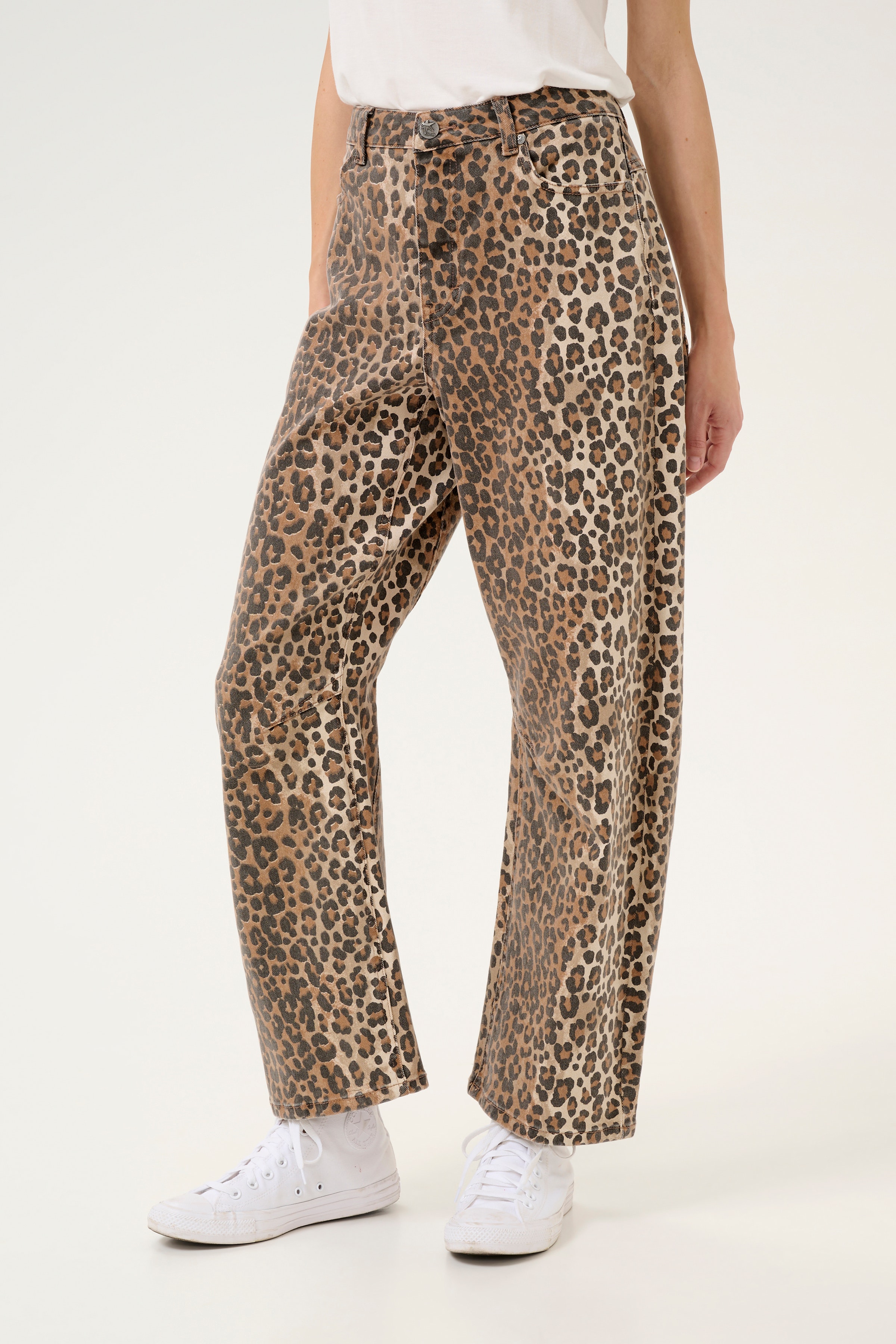 CUaliena Barrel Leopardbukser LOOKBOOK FRONT 50111655-107355