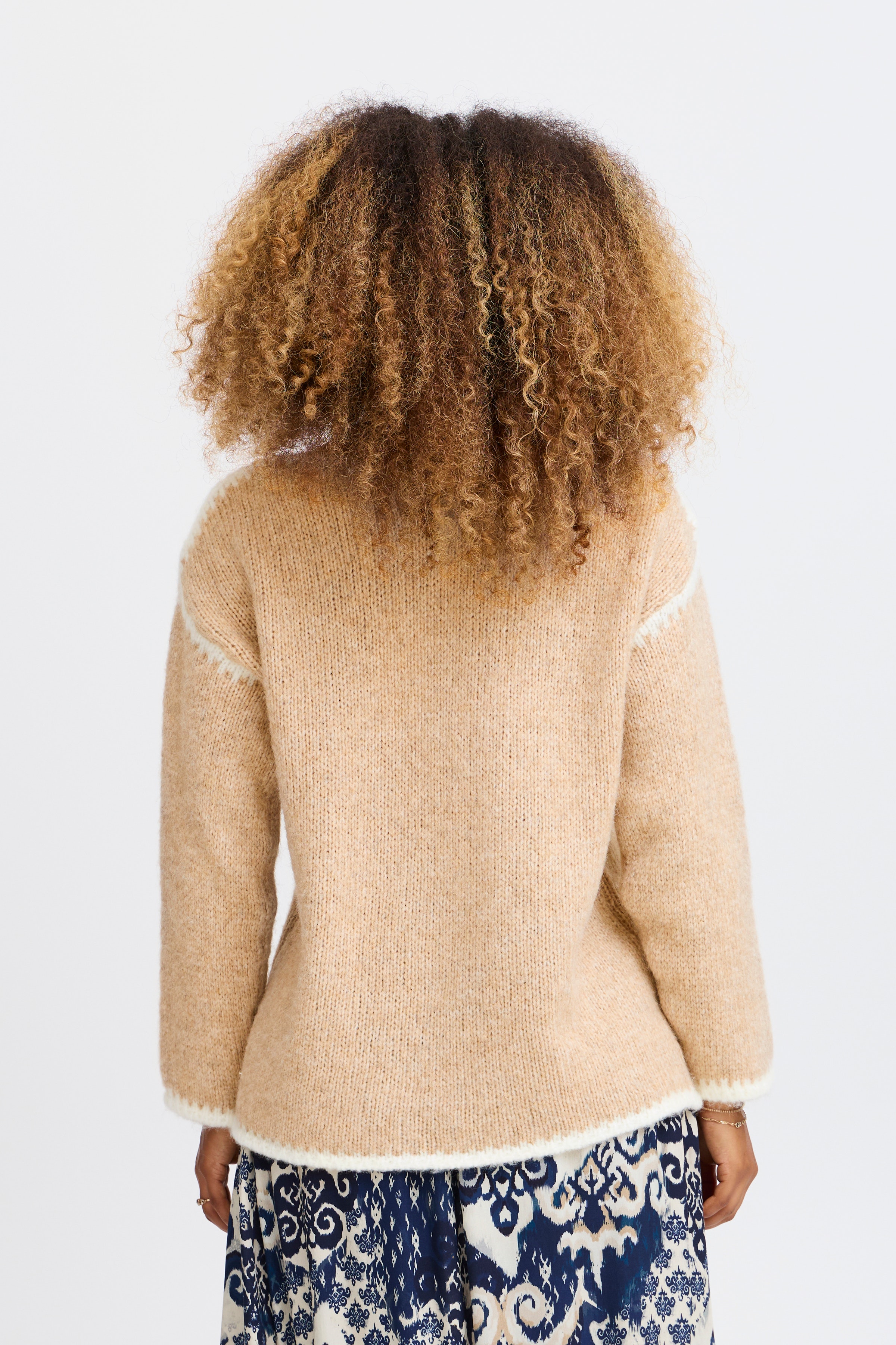 SBCOAL Pullover LOOKBOOK BACK 22100719-130907