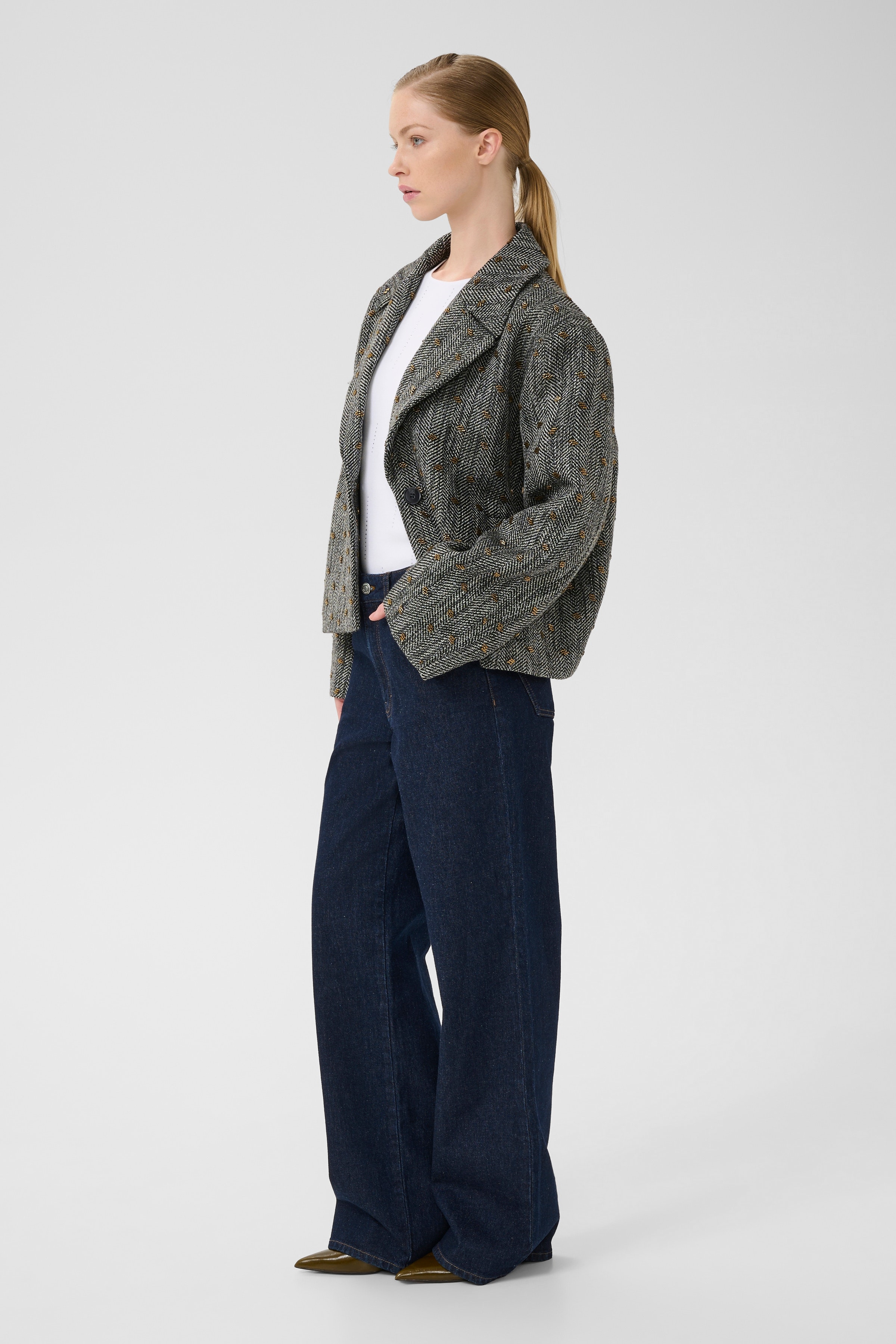 GZriva Blazer LOOKBOOK FRONT 10910714-107732