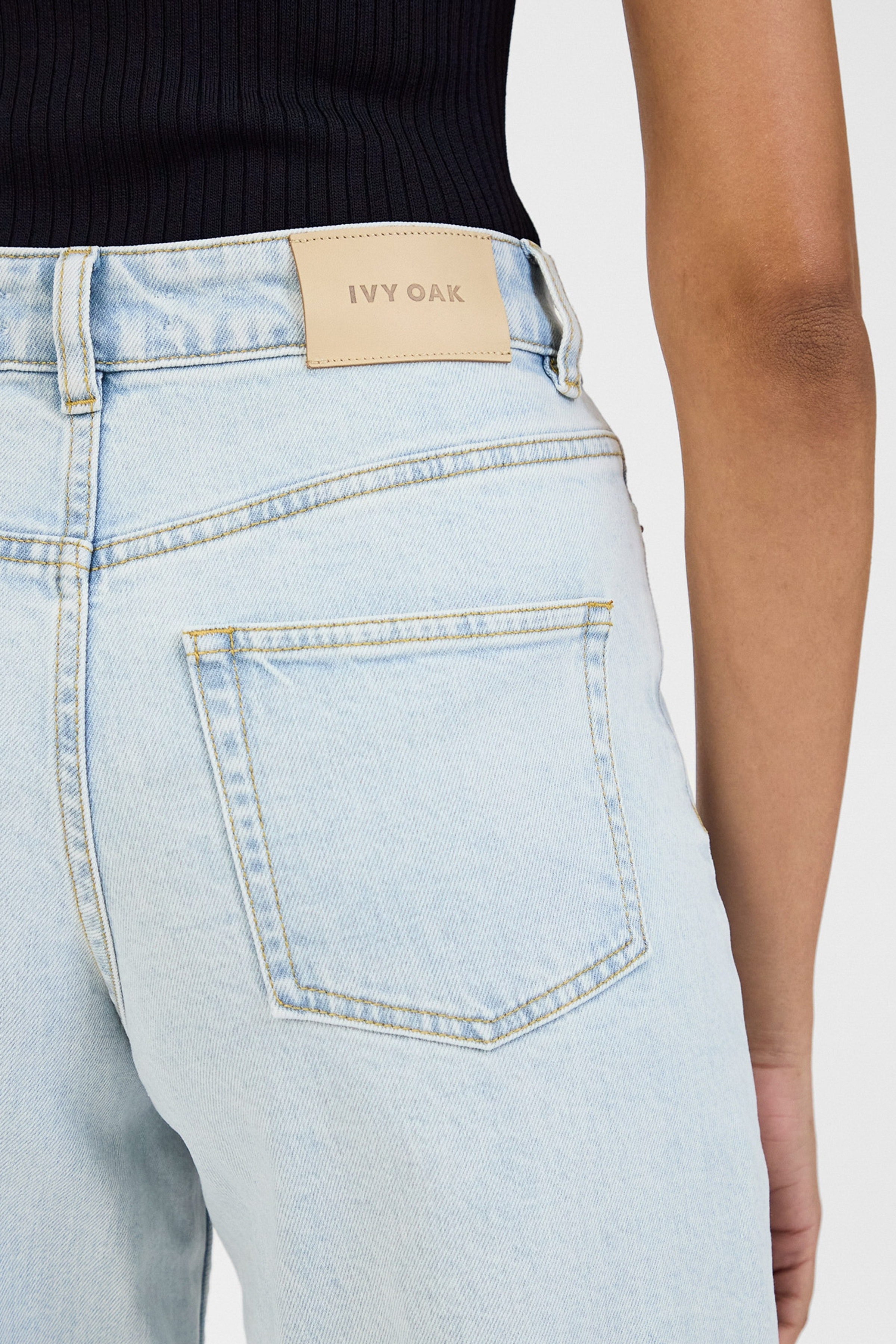 PETRA JEANS LOOKBOOK DETAIL 30600612-BL806