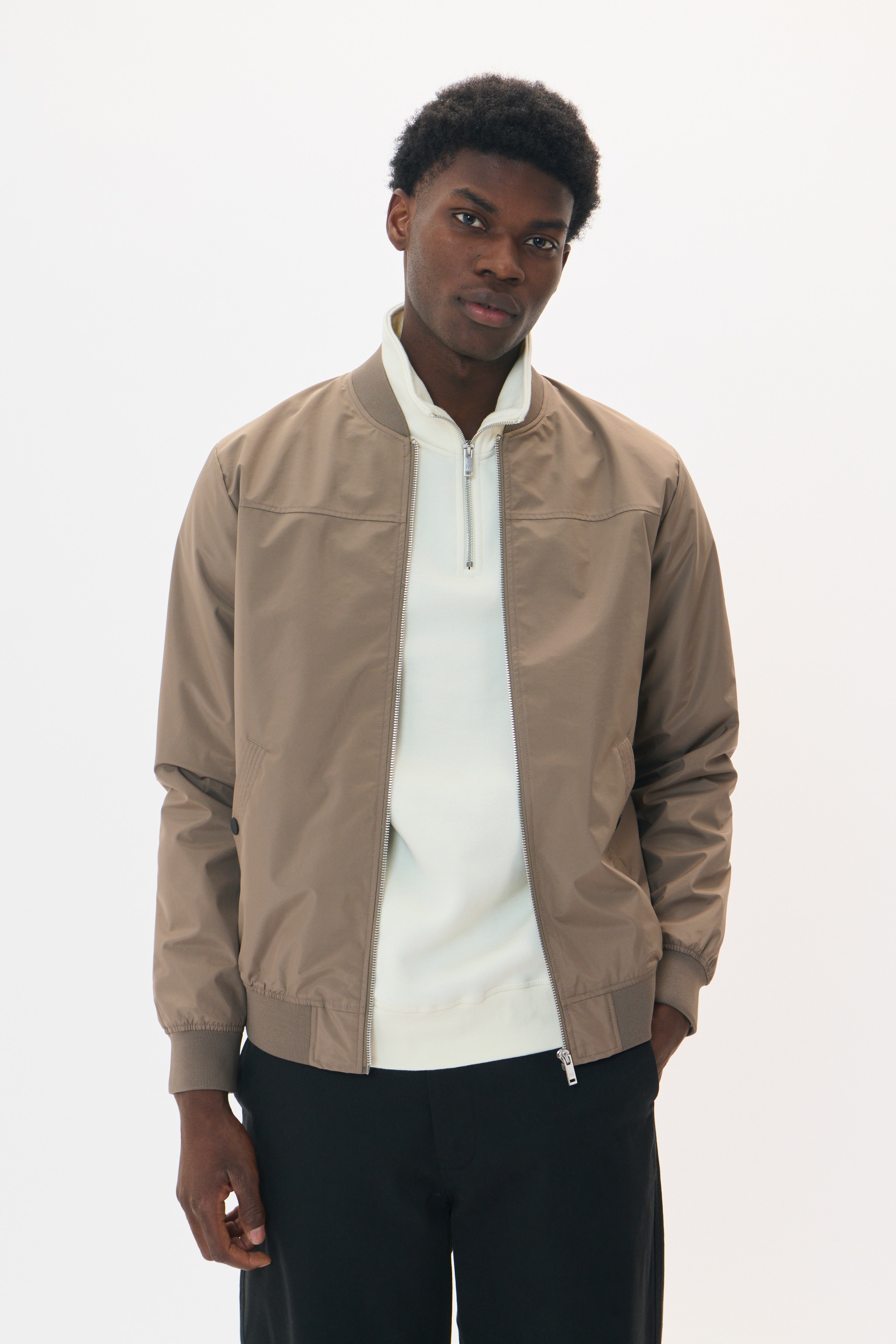 MAclay Bomber Jacket LOOKBOOK FRONT 30205869-181112