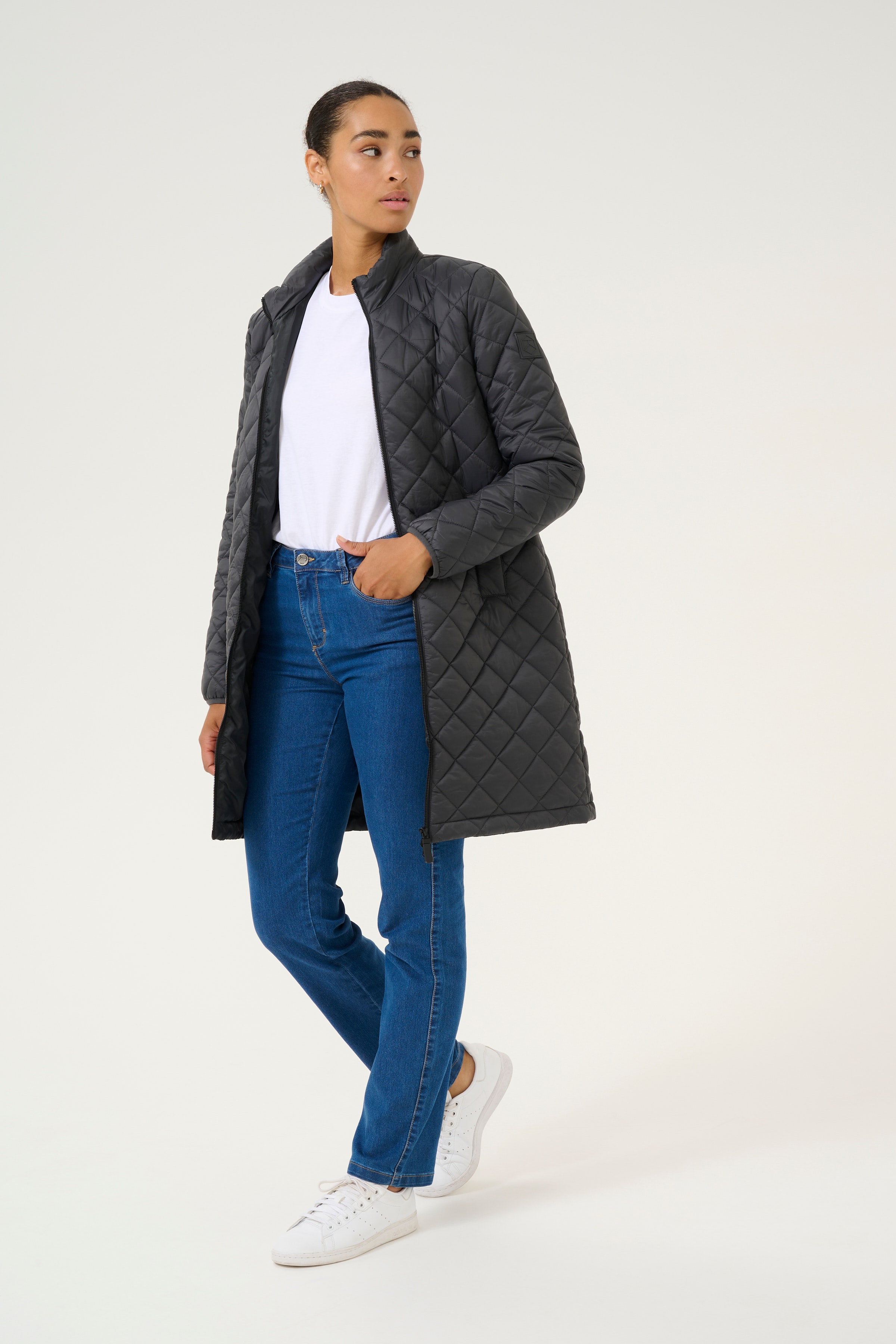 KAloreen Kåpe LOOKBOOK FRONT 10509472-190205