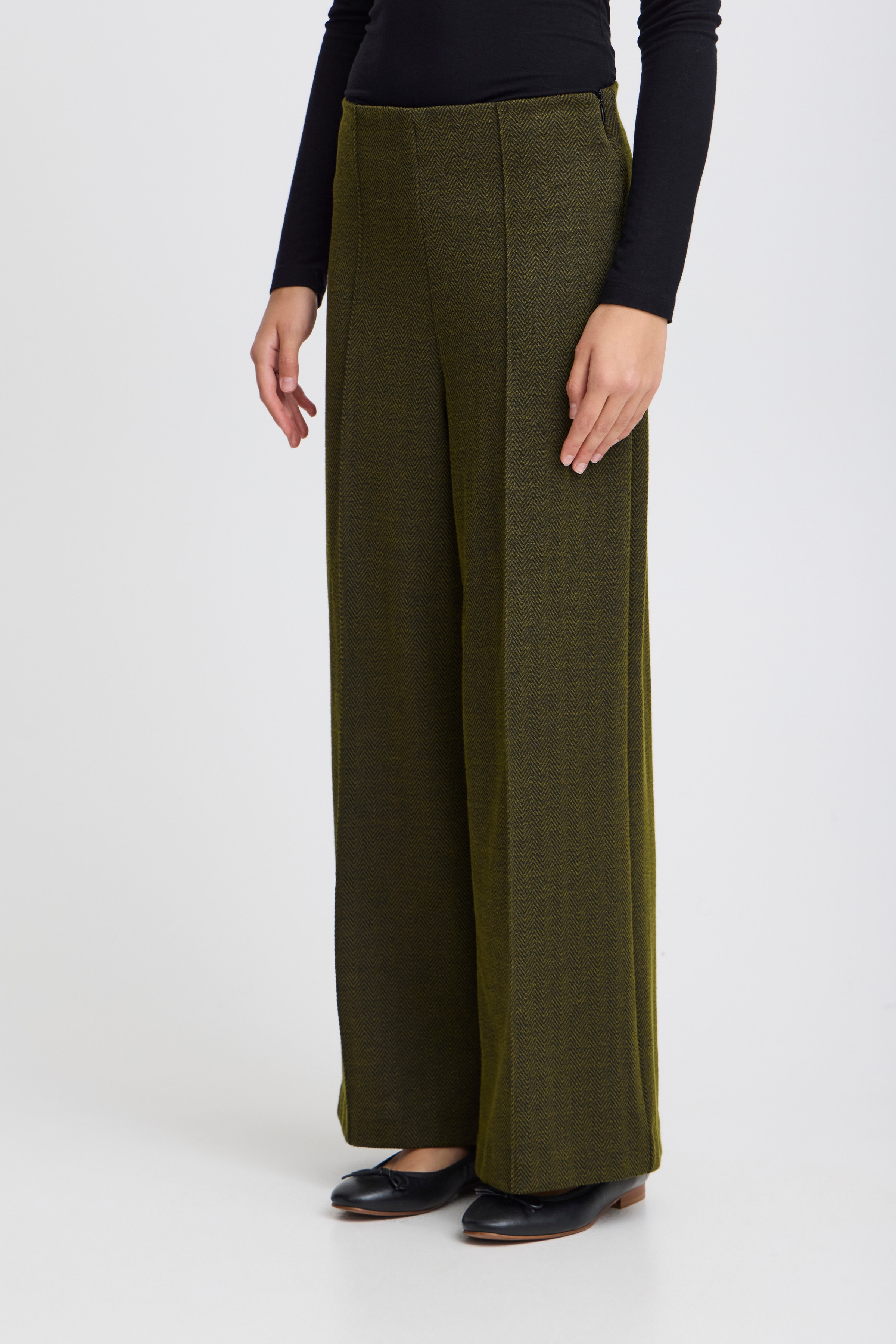 IHKATE JACQUARD Trousers LOOKBOOK FRONT 20121602-203618