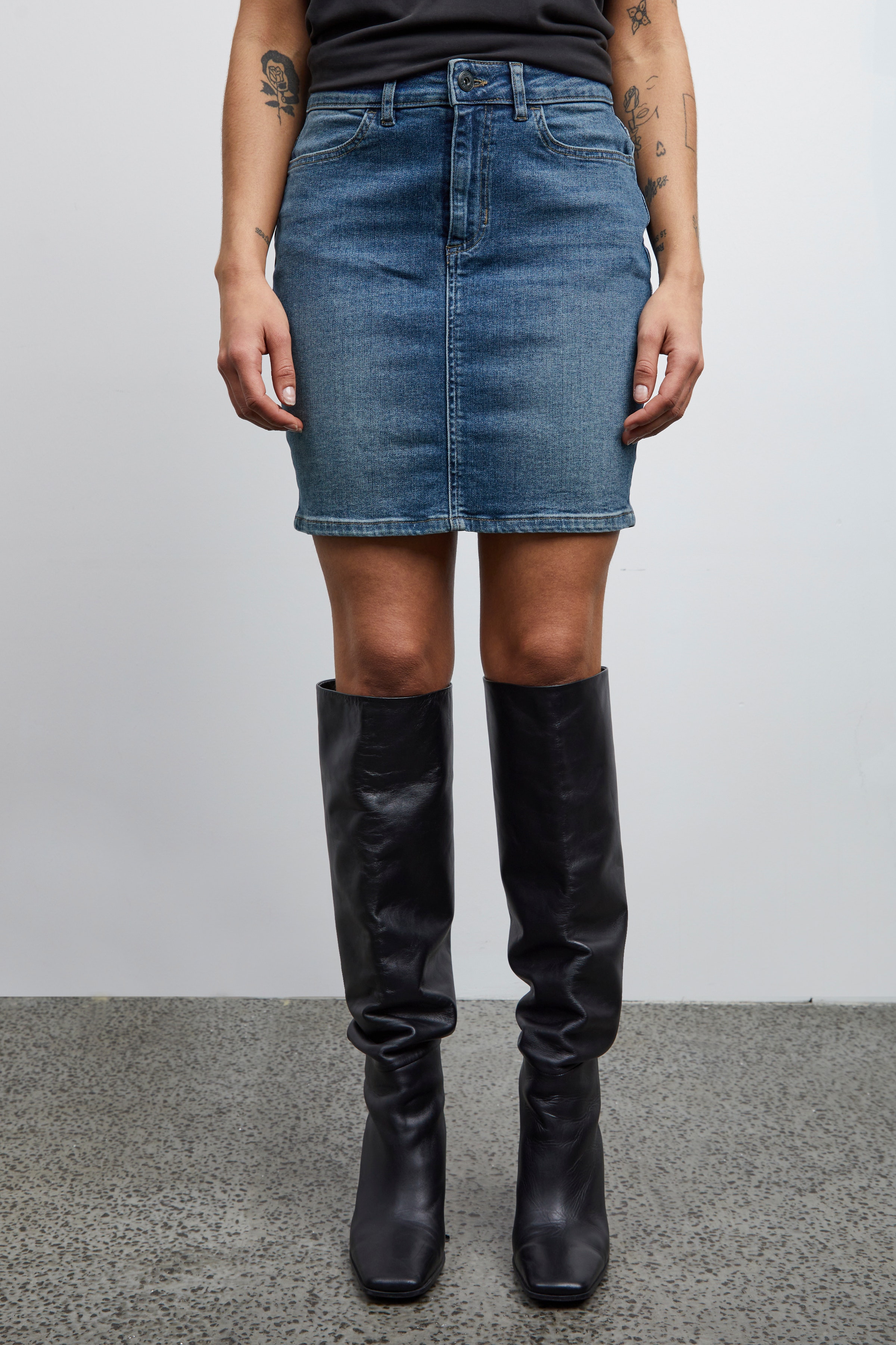 IHTWIGGY Skjørt LOOKBOOK FRONT 20111414-19037