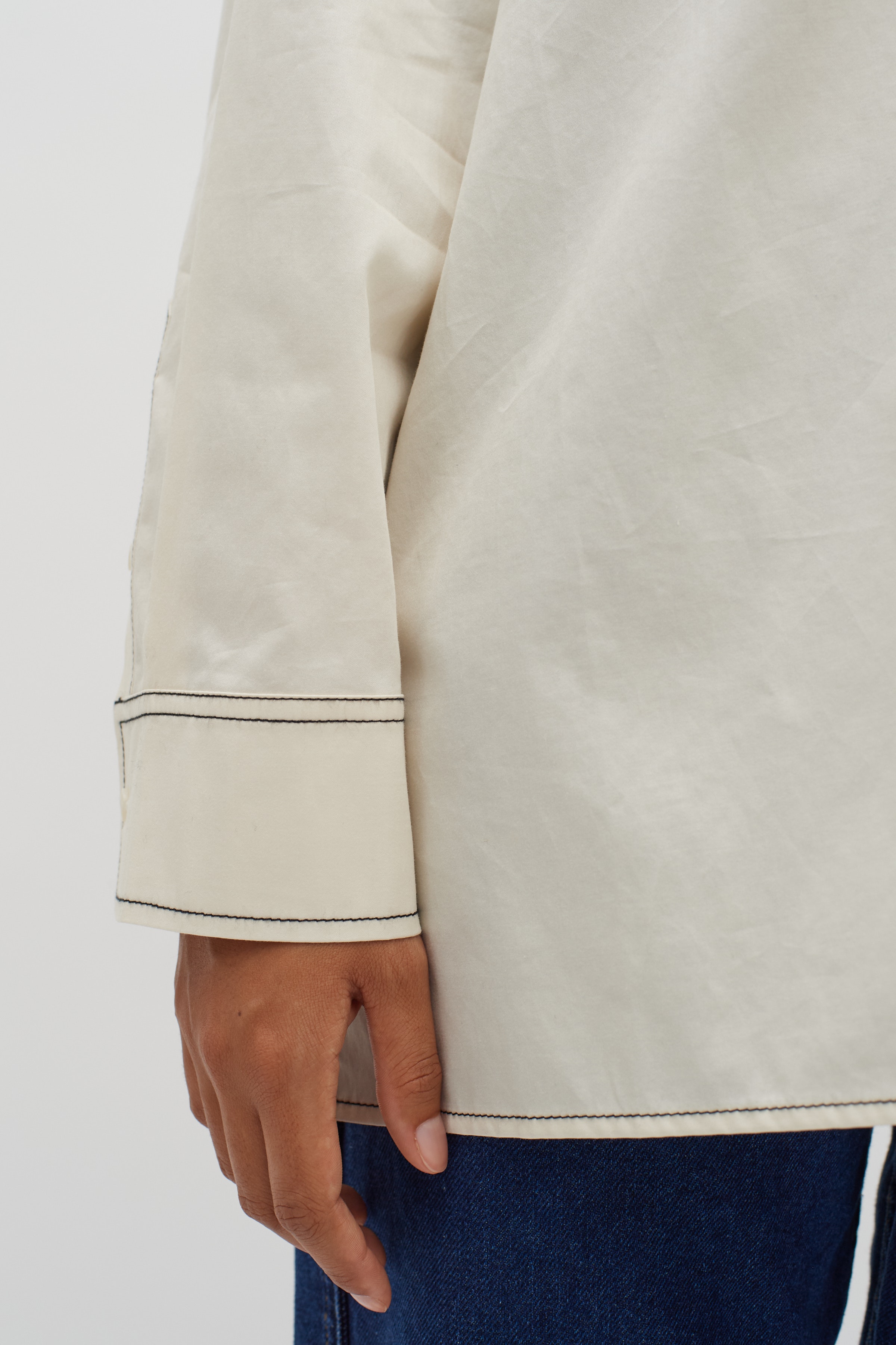 TahiraIW Oversized Skjorte LOOKBOOK DETAIL 30109074-120601