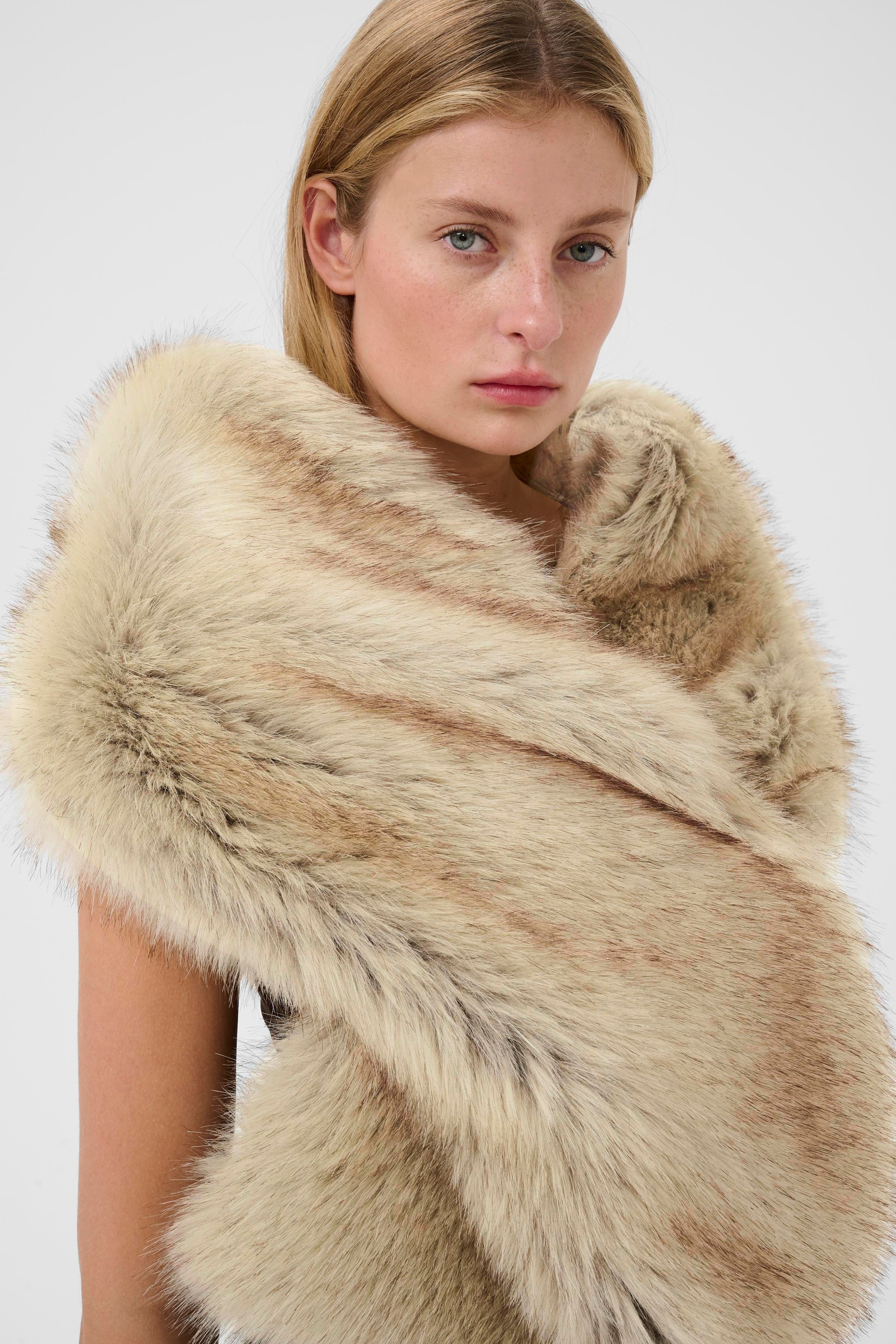 GZricca Tuch LOOKBOOK DETAIL 10910692-109037