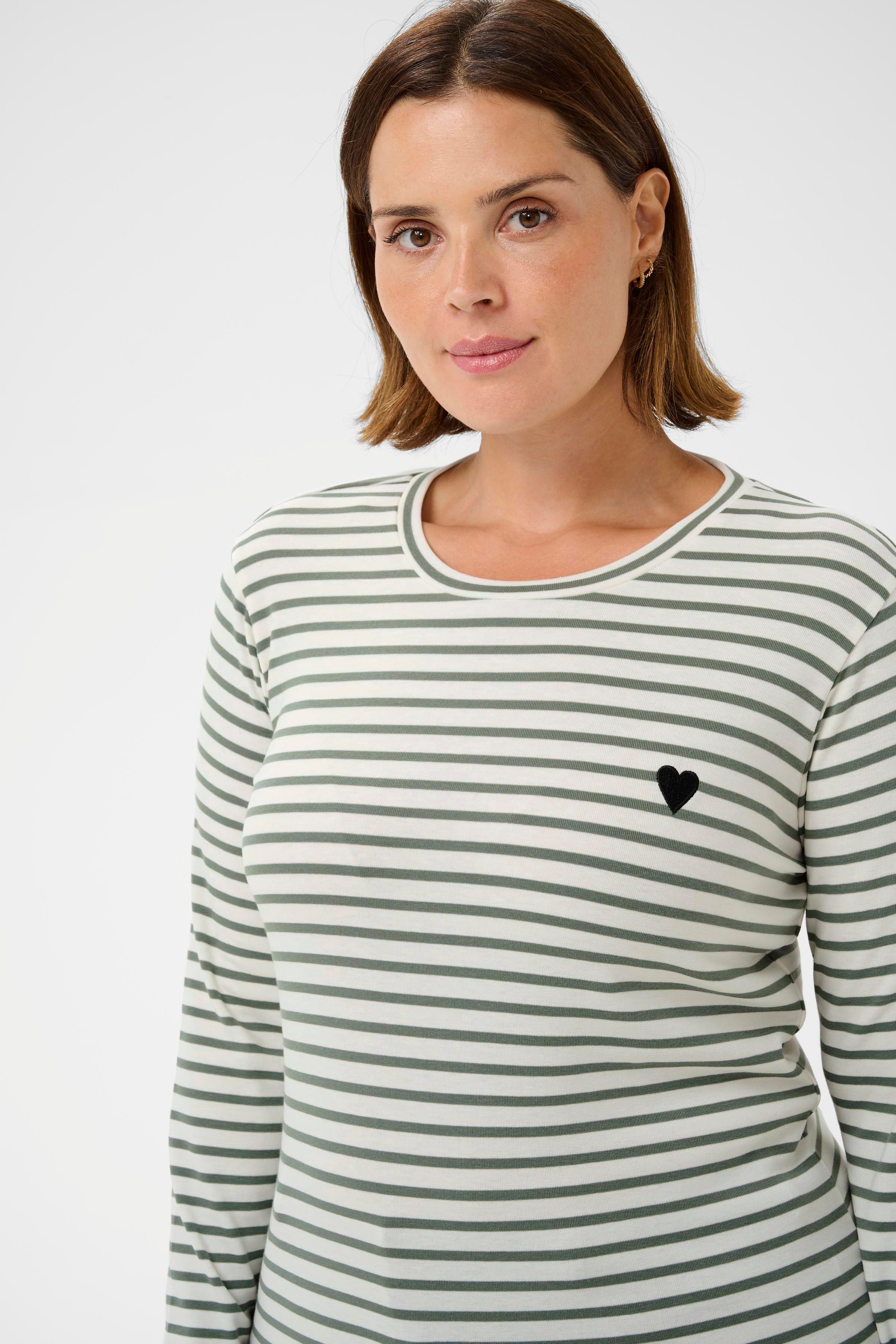 KClia T-shirt LOOKBOOK DETAIL 10580179-108941