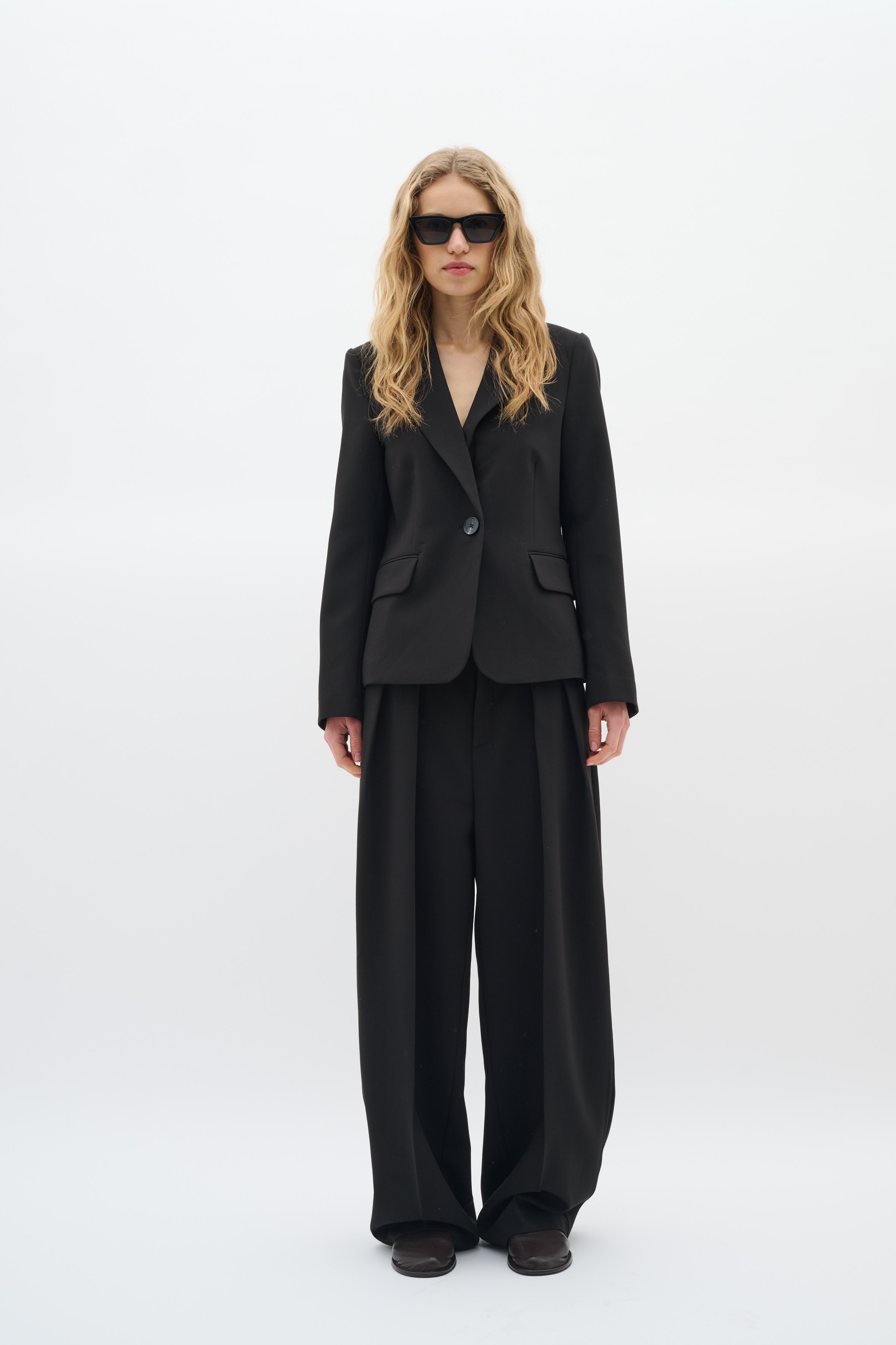 BryelleIW Blazer LOOKBOOK FRONT 30110990-194008
